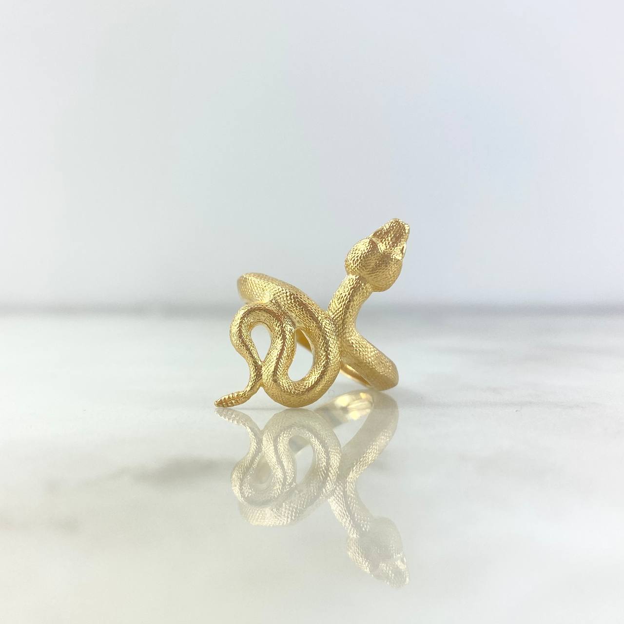 Snake Ring 5.25gr / T6 1/4 / Black Zircons Yellow Gold