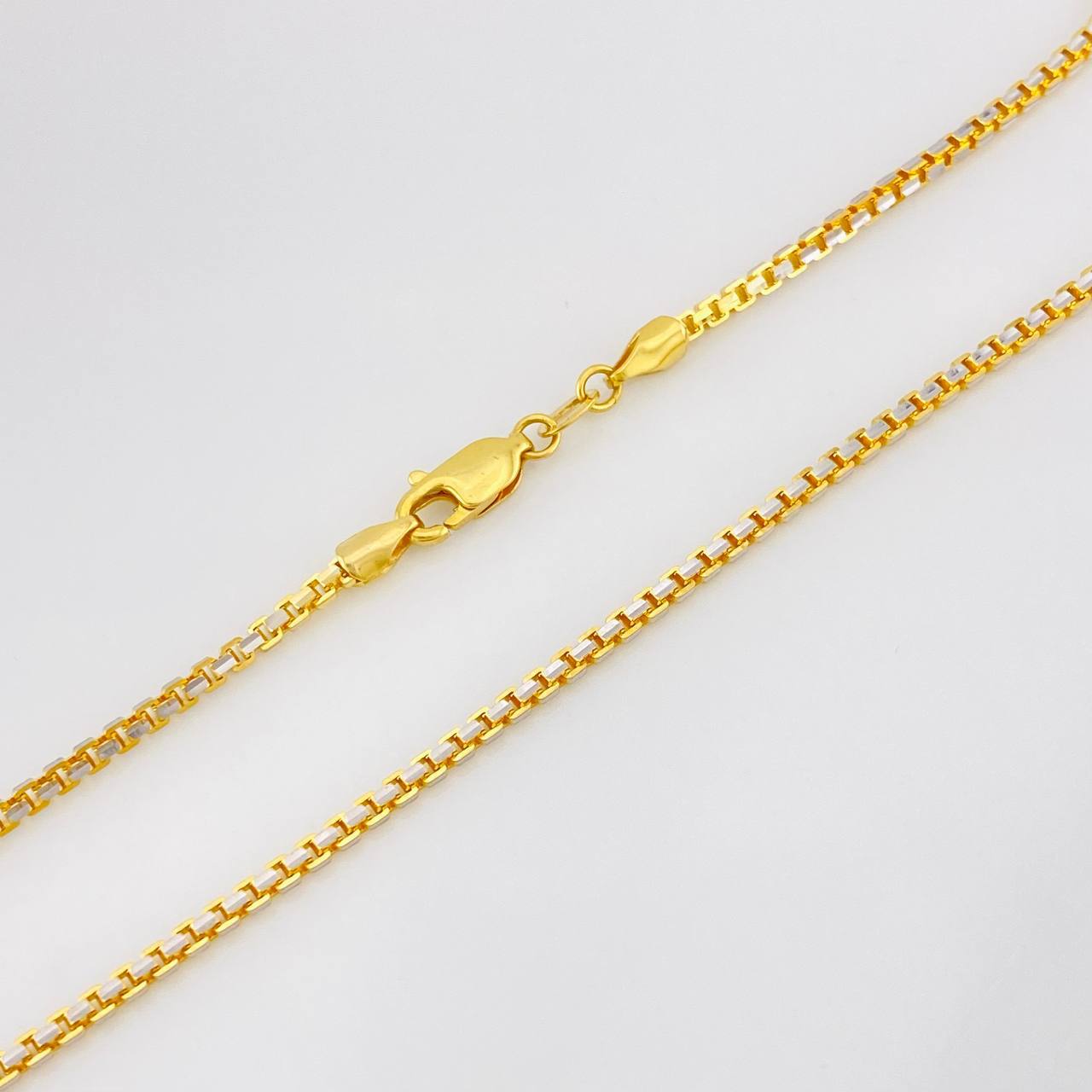 Venetian Chain 14.1g / 24 in / 1.85mm Two-Tone Yellow White 18K