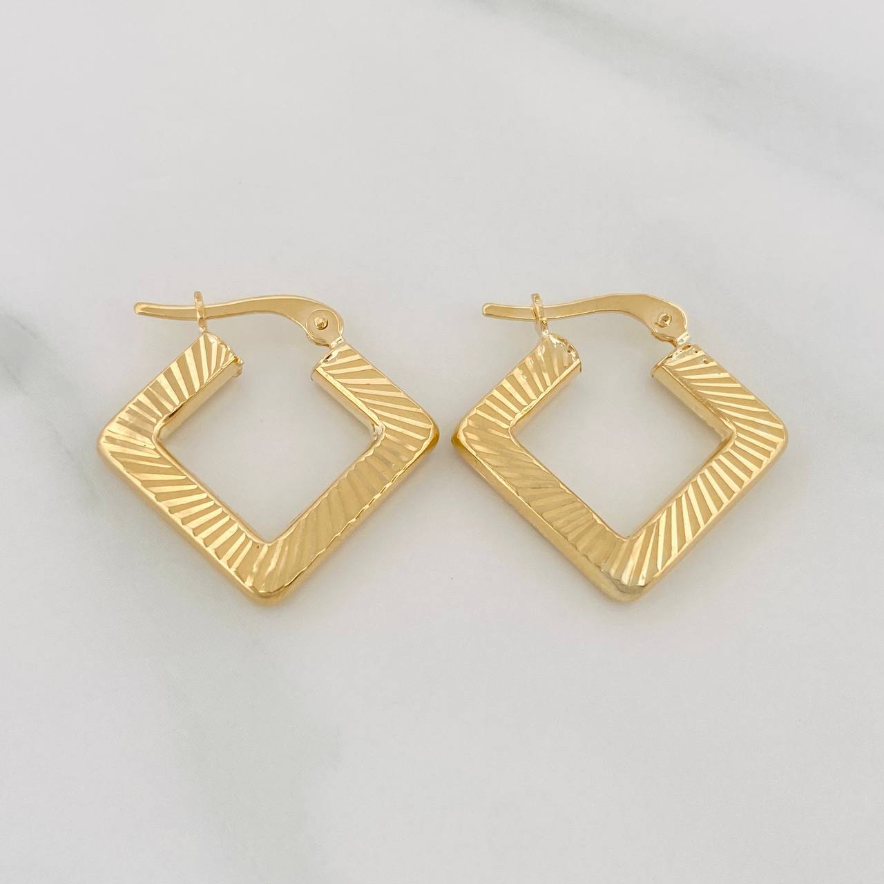 Candongas Rombo 2.35g / 3/4 in Oro Amarillo 18K
