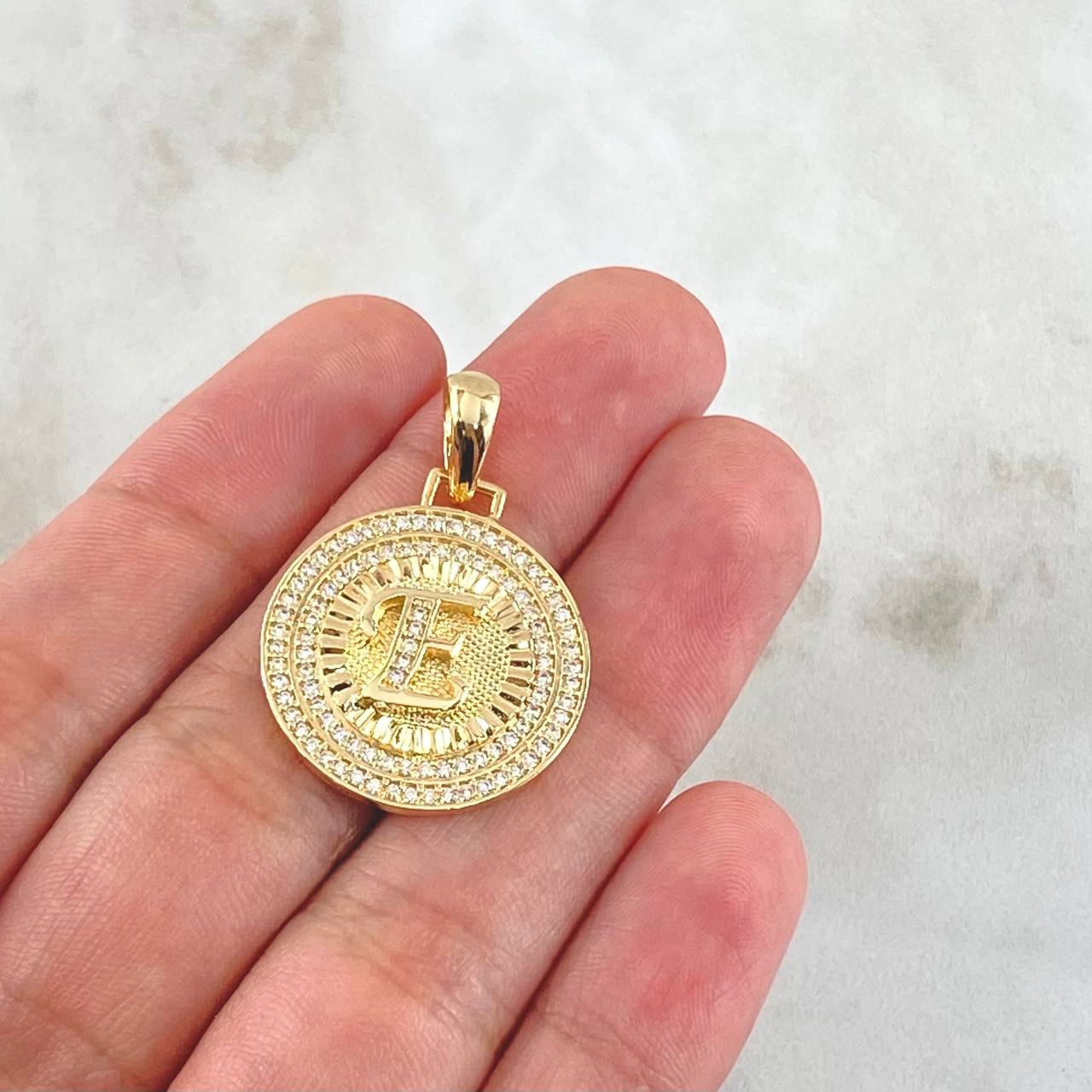 Pendant Letter E Medal 4.5gr / 3cm / White Zircons 18K Yellow Gold