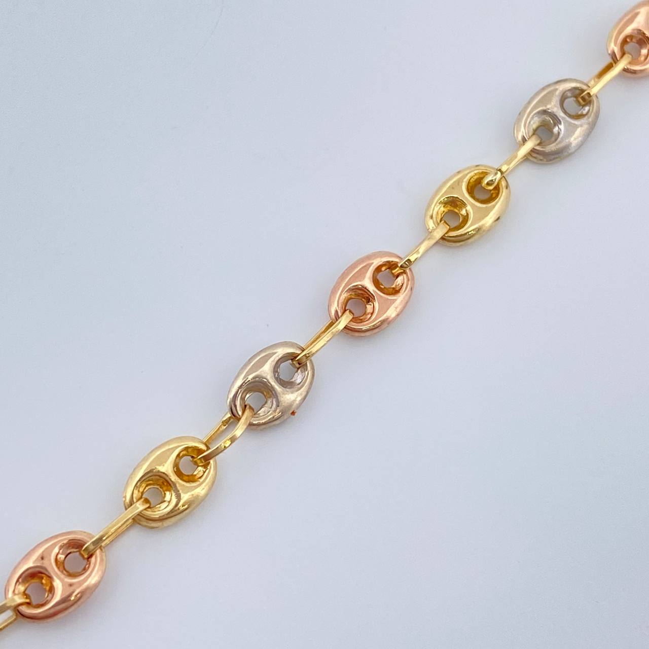 Pulso GC 3.3gr / 7 3/4 in / Tres Oros 18K $