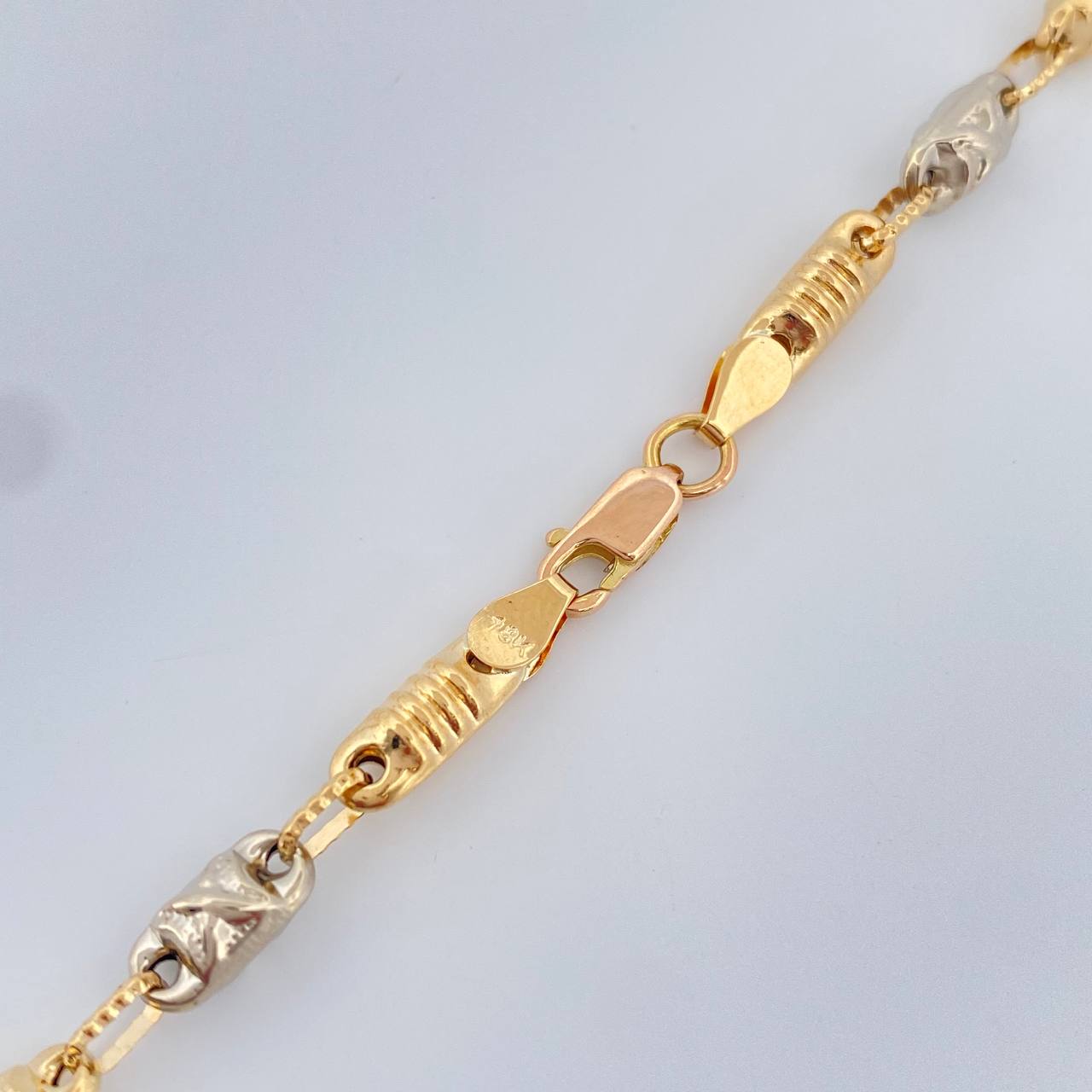 Cadena Rustica Barril 14.35gr / 24 1/2 in / Tres Oros 18K $