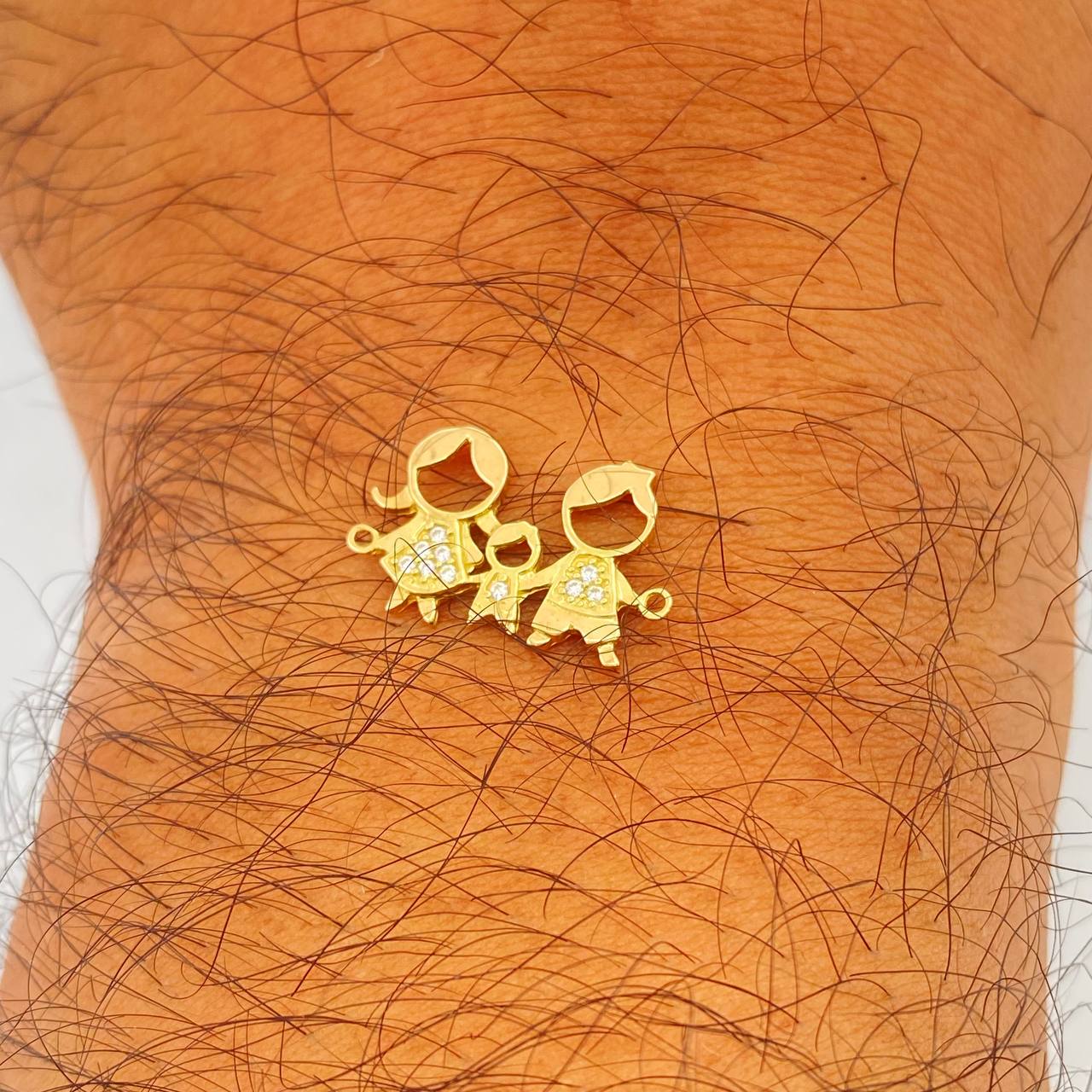 Herraje Familia 1.15gr / 1 in / Oro Amarillo 18K $
