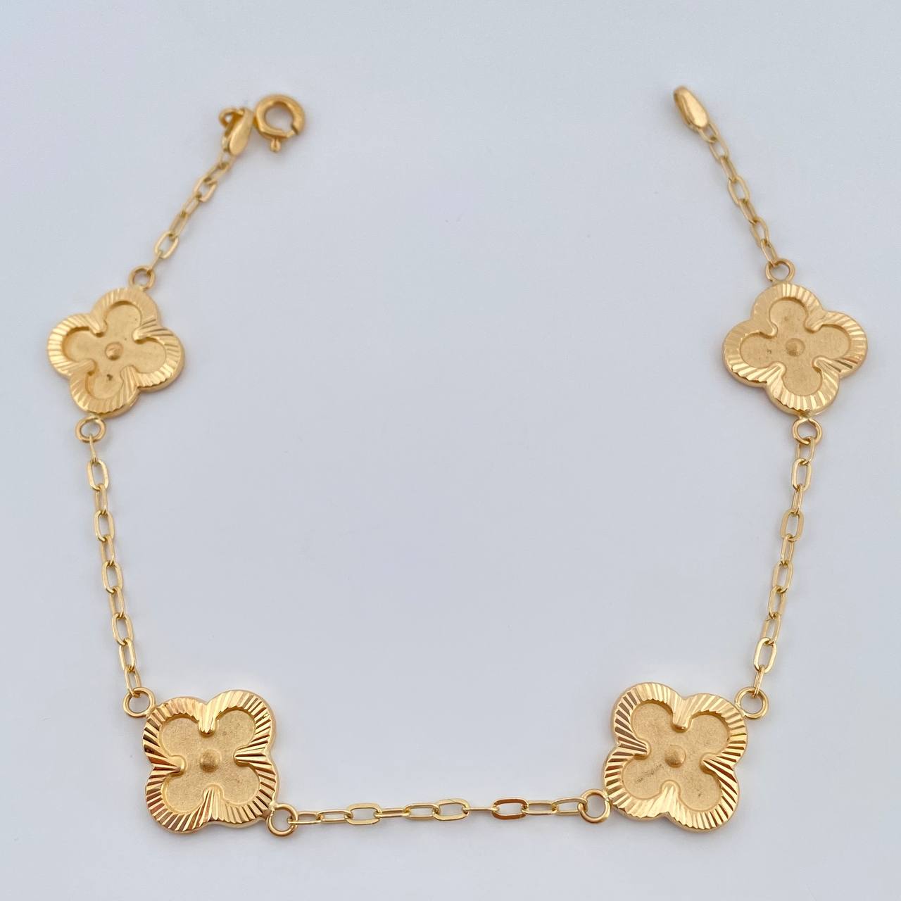 Pulso Aro Seguido Trebol 3.85gr / 7 1/2 in / Oro Amarillo 18K &