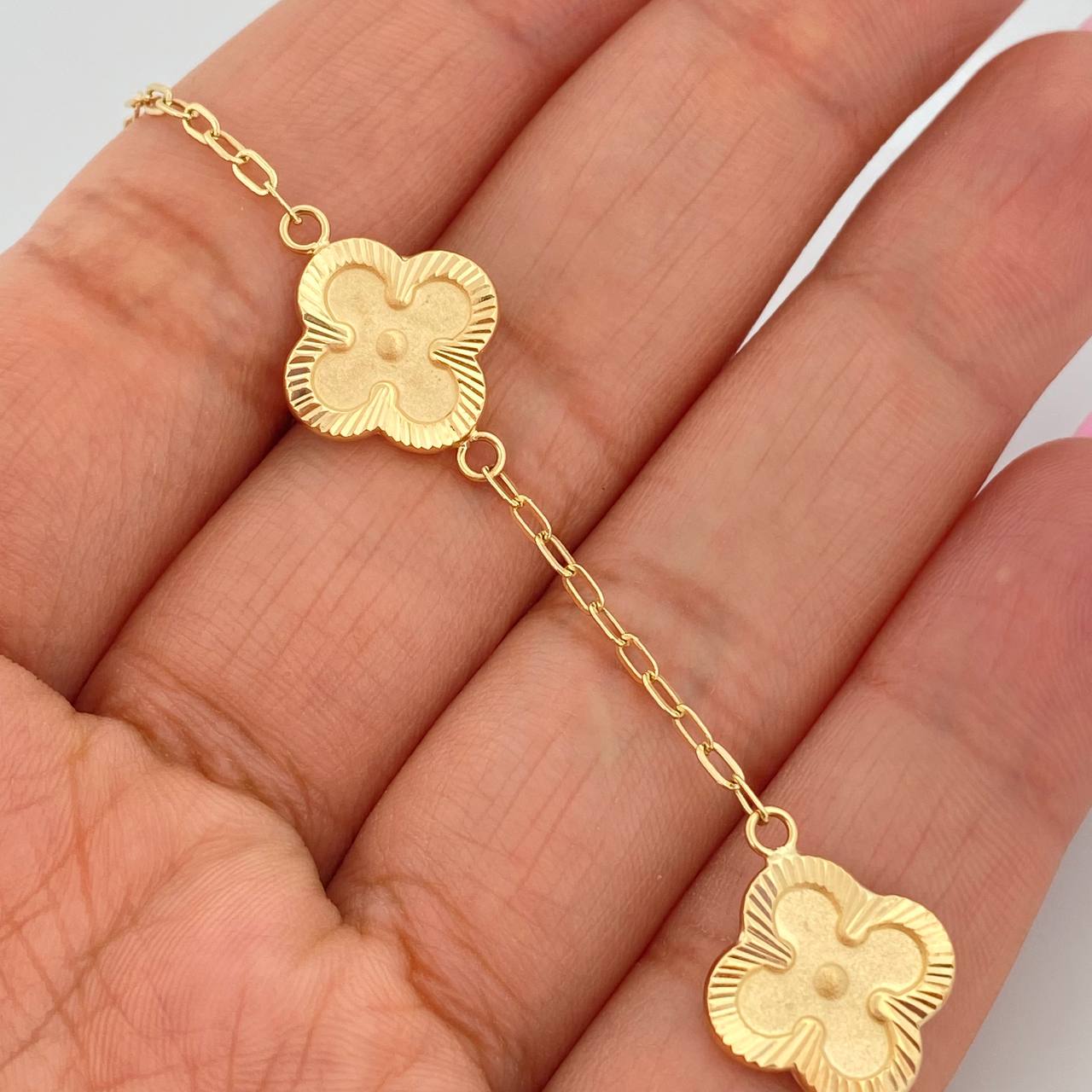 Pulso Aro Seguido Trebol 3.85gr / 7 1/2 in / Oro Amarillo 18K &
