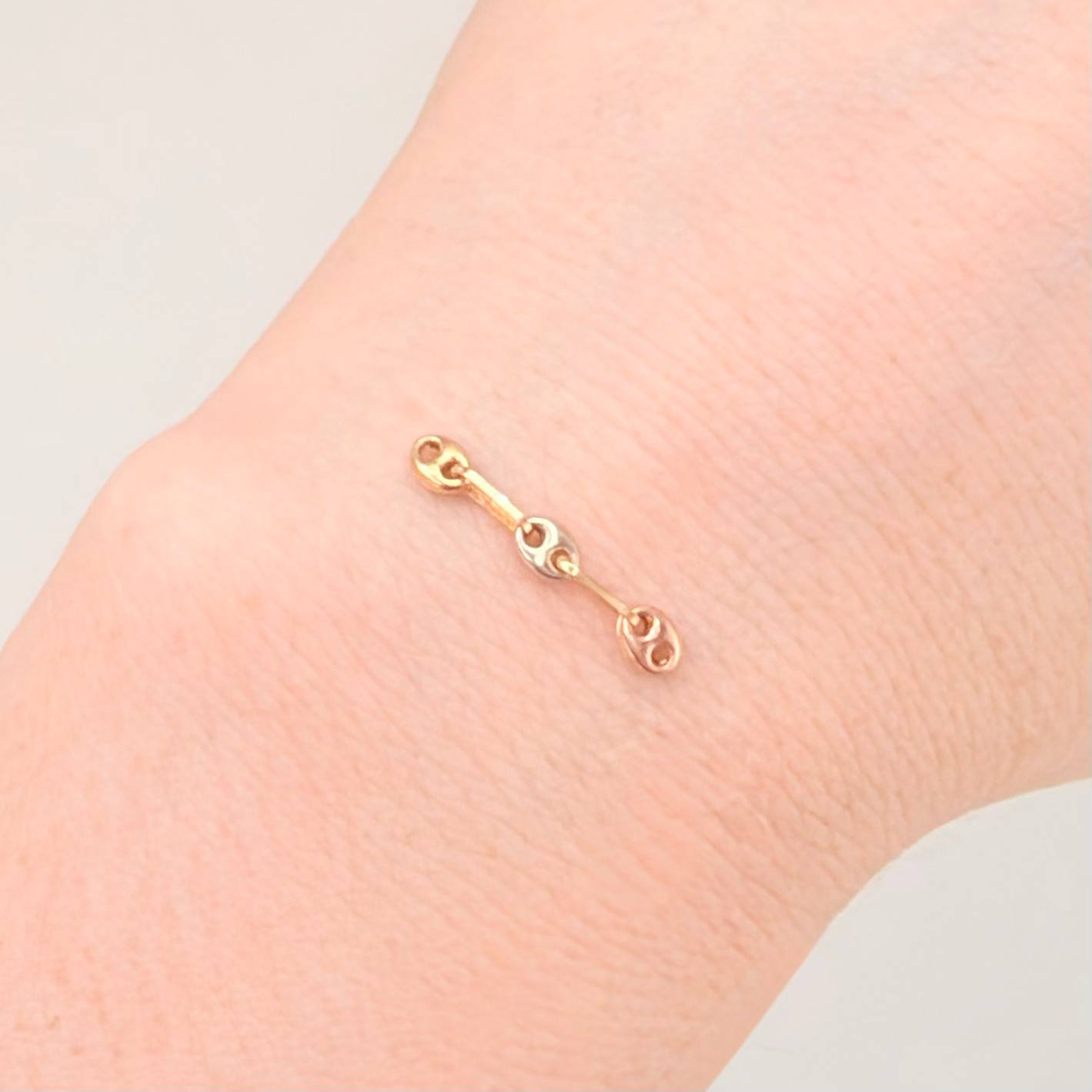 Charm Retazo GC 3 Links 0.25gr / 3/4 in / 4.2mm Three Golds 18K ©