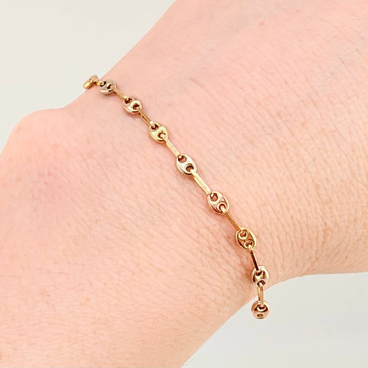 Charm Retazo GC 9 Links 0.7gr / 2 3/4 in / 3.4mm Three Golds 18K