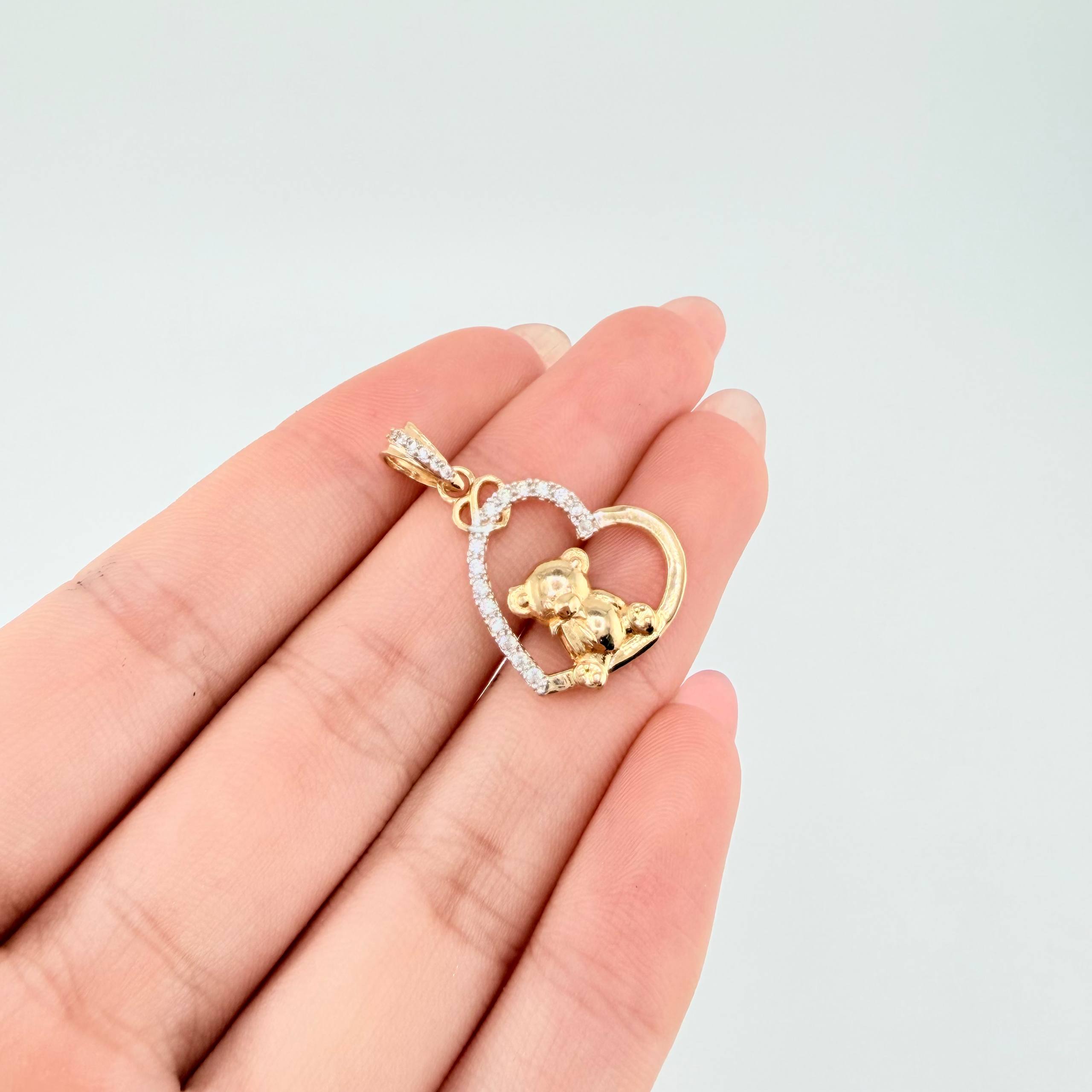 Dije Oso de Peluce 2.4gr / 1 in / Dos Oros Amarillo Blanco 18K ©