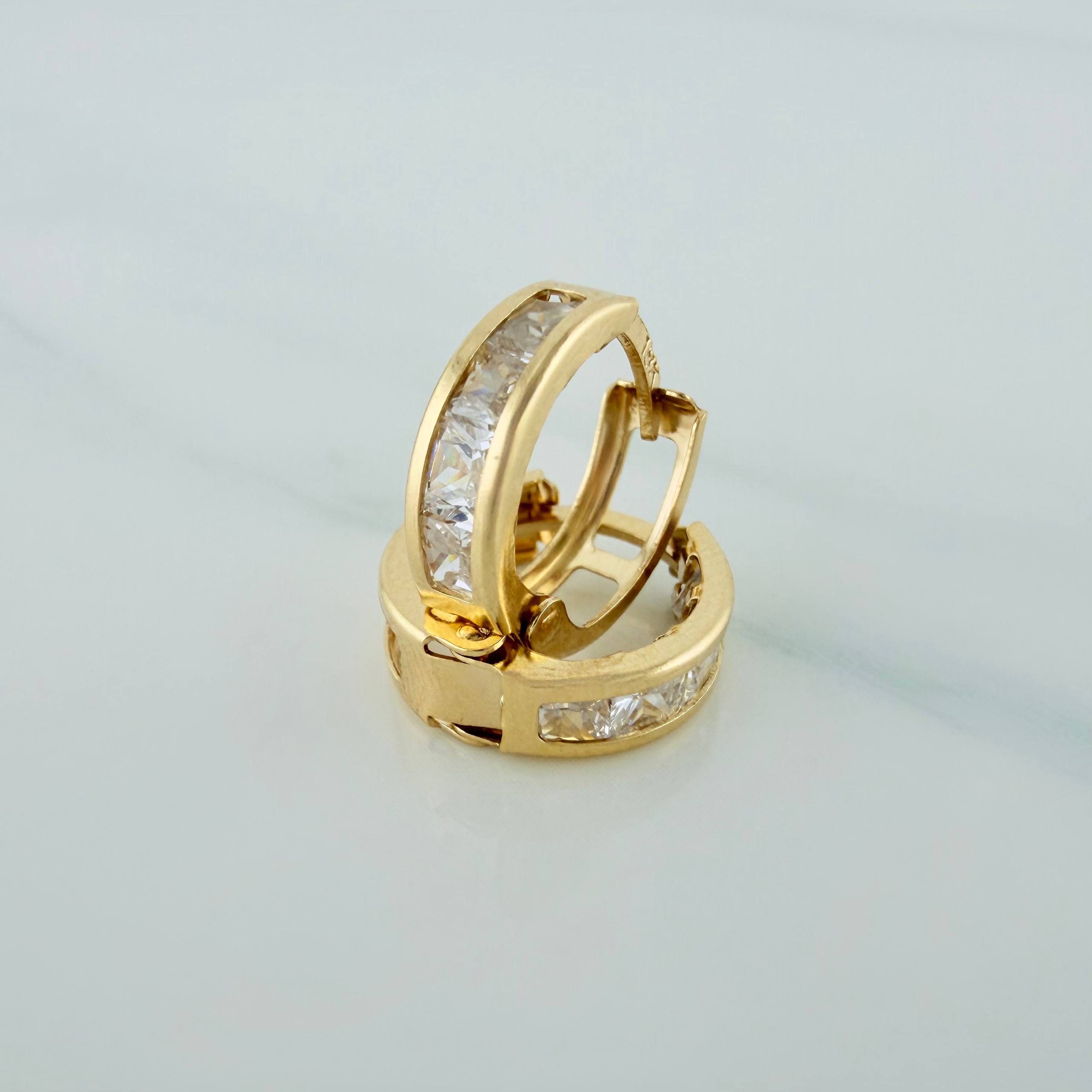 Hoop Earrings Carril 1.7 g / 1/2 in 18K Yellow Gold