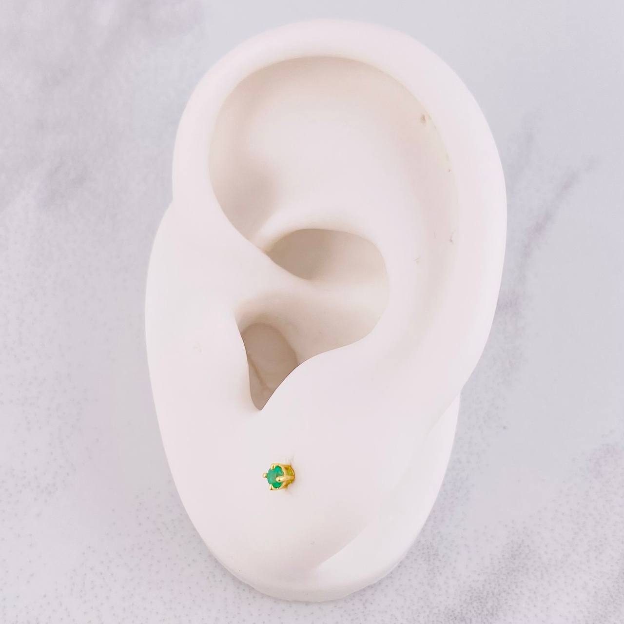 Topo Cuatro Garras Esmeralda 17pts 0.3g / in / 2.2mm Oro Amarillo 18K