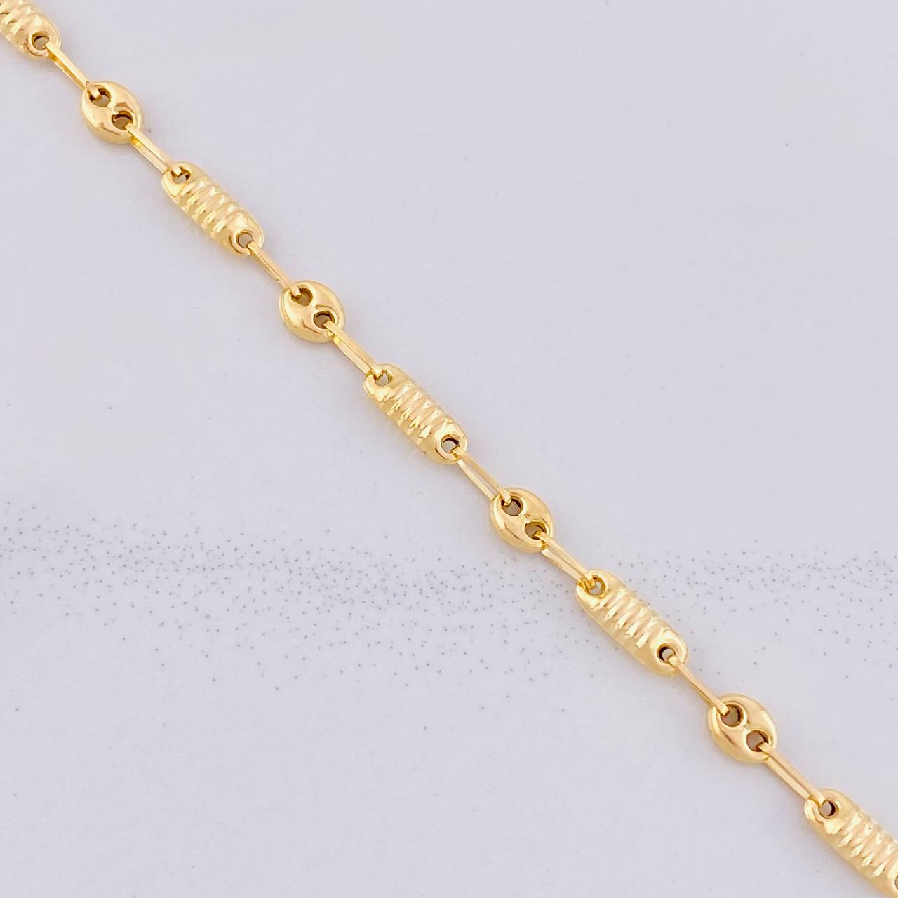 Tobillera Rustica Barril GC 3.35g / 10 in / 4.1mm Oro Amarillo 18K