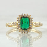Rectangular Halo Solitaire Ring 2.5gr / Size 6 1/4 / 18K Gold ©
