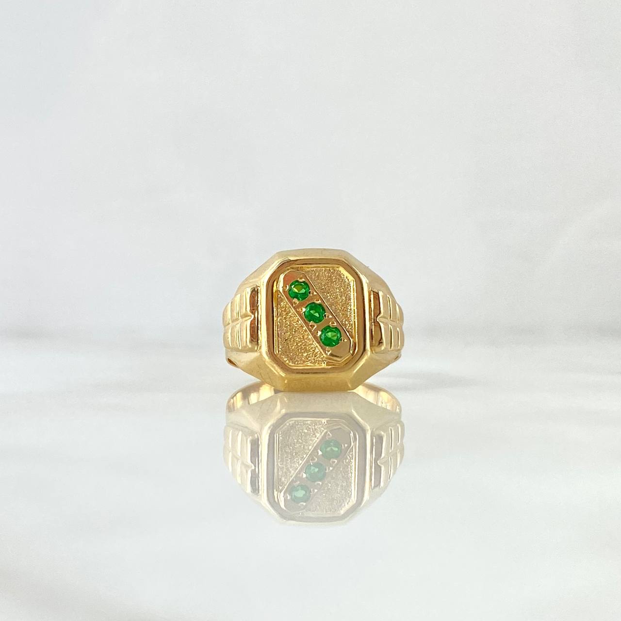Trinity Signet Ring 4.1gr / Size 8 1/4 / 18K Gold ©