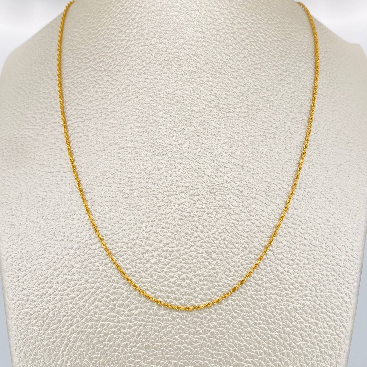 Cadena Lazo 1.25gr / 23 1/2 in / 1.2mm Oro Amarillo +3 18K $