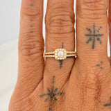 Anillo Halo Cuadrado 2.45gr / T6 1/2 / Oro Amarillo 18K %