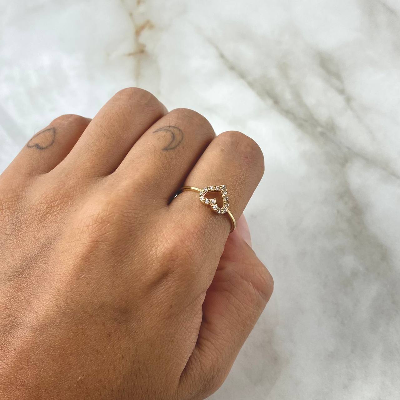 Dense Heart Silhouette Ring 1.9gr / Size 7 / White Zircons 18K Yellow Gold