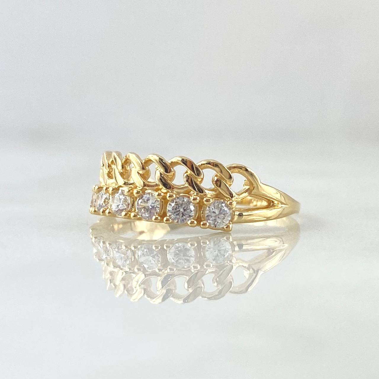 Anillo Cubano Parcial 2.3gr / T5 1/4 / Circones Blancos Oro Amarillo 18K ©