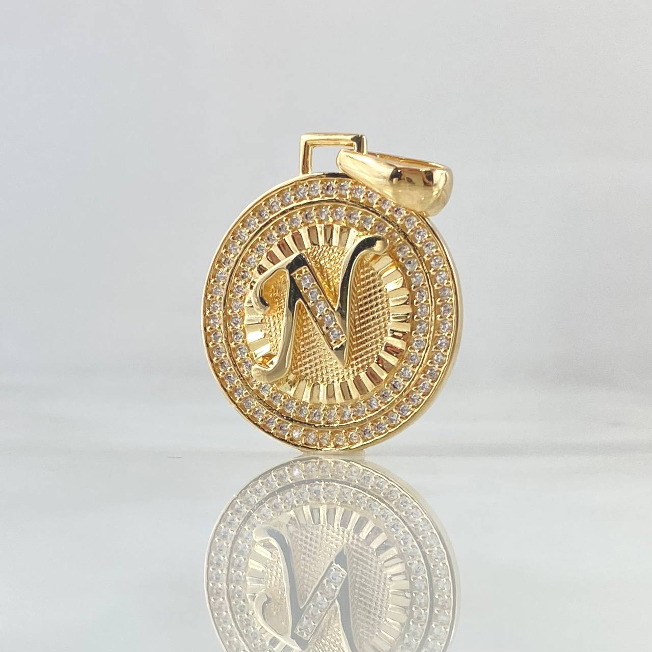 Dije Medalla Letra N 4.9g / 1 1/4 in Oro Amarillo 18K