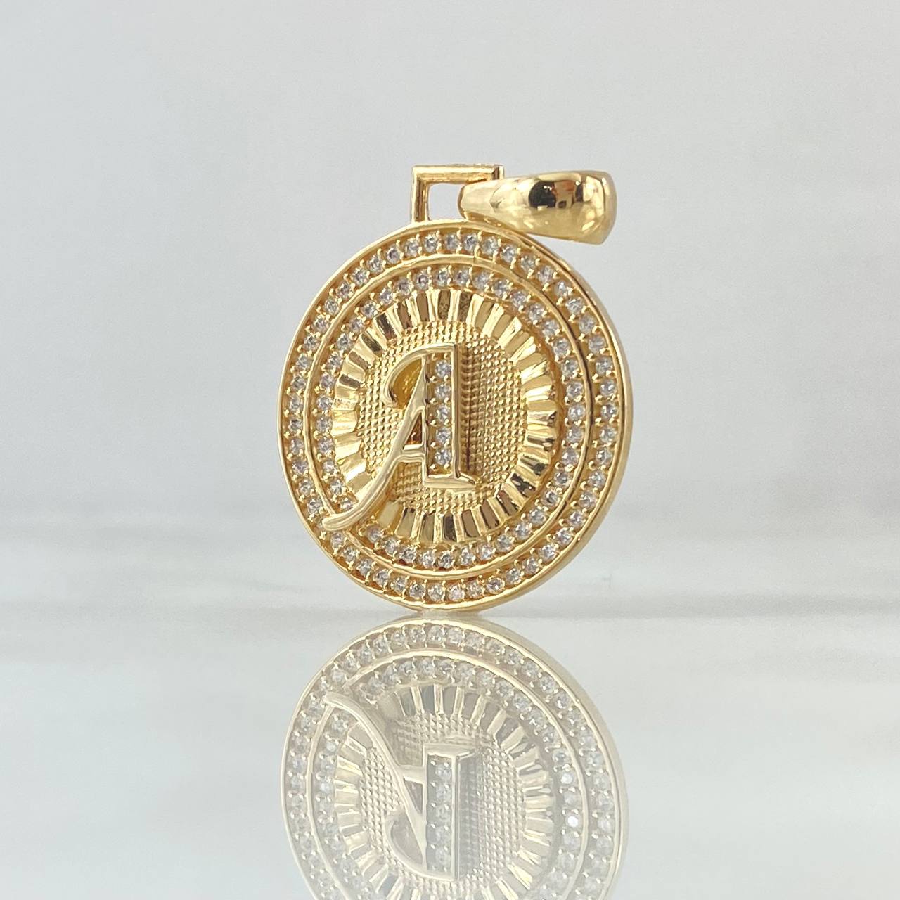 Pendant Letter A Medal 4.35gr / 3.1cm / White Zircons 18K Yellow Gold ©