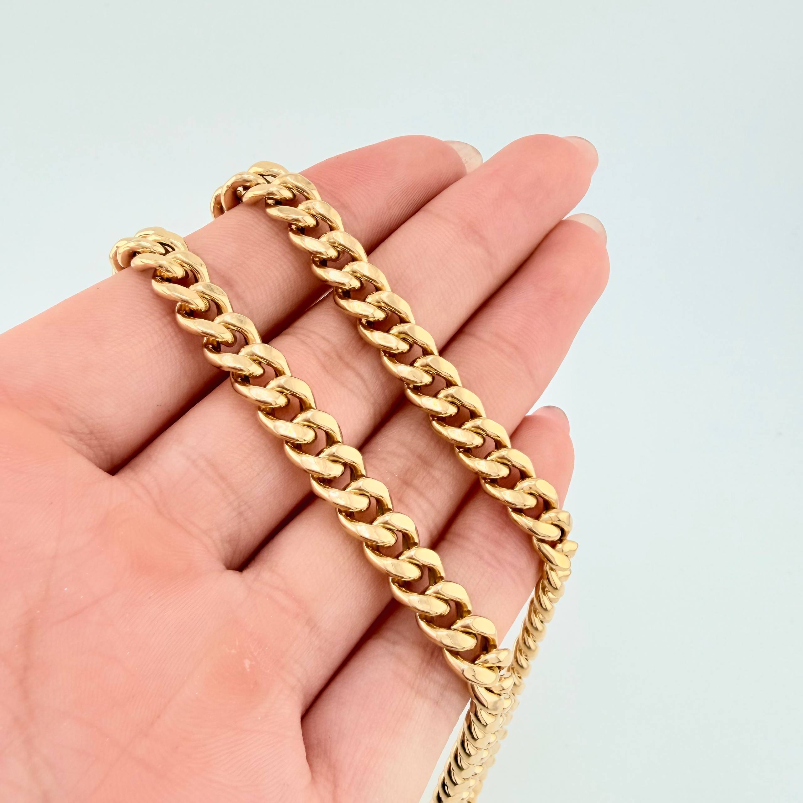 Cadena Cubana 13.35gr / 23 1/2 in / 6.15mm Oro Amarillo +1 18K ©