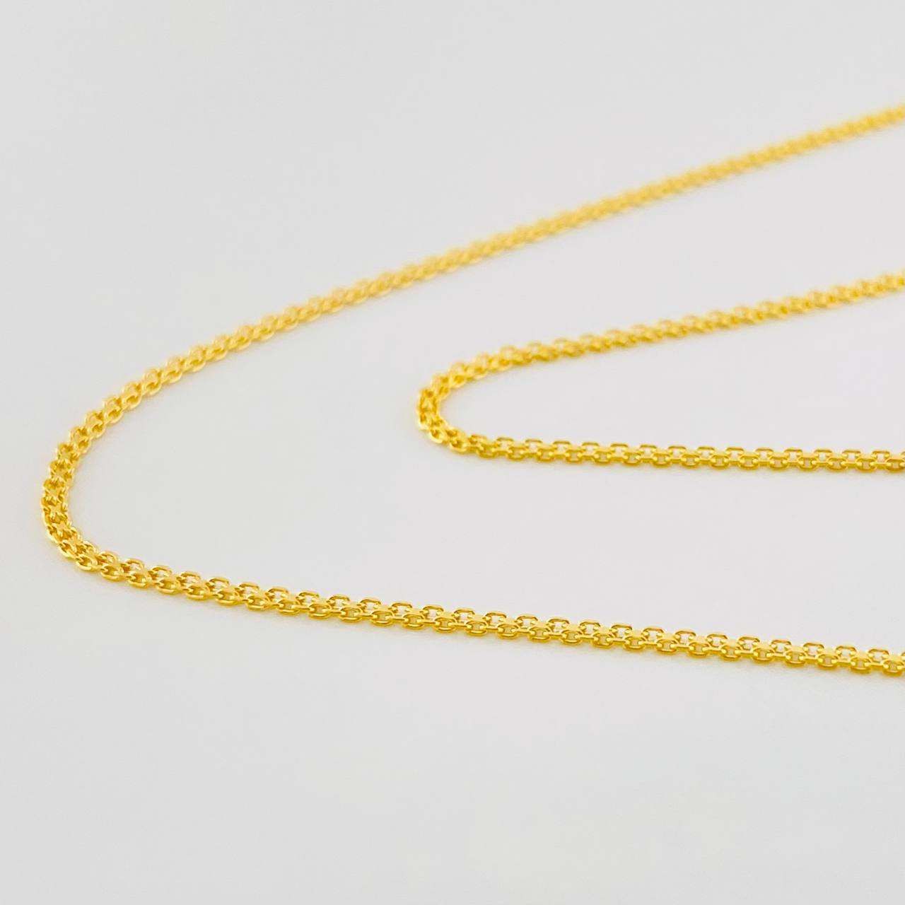 Cadena China 2.1g / 24 in / 0.87mm Oro Amarillo 18K