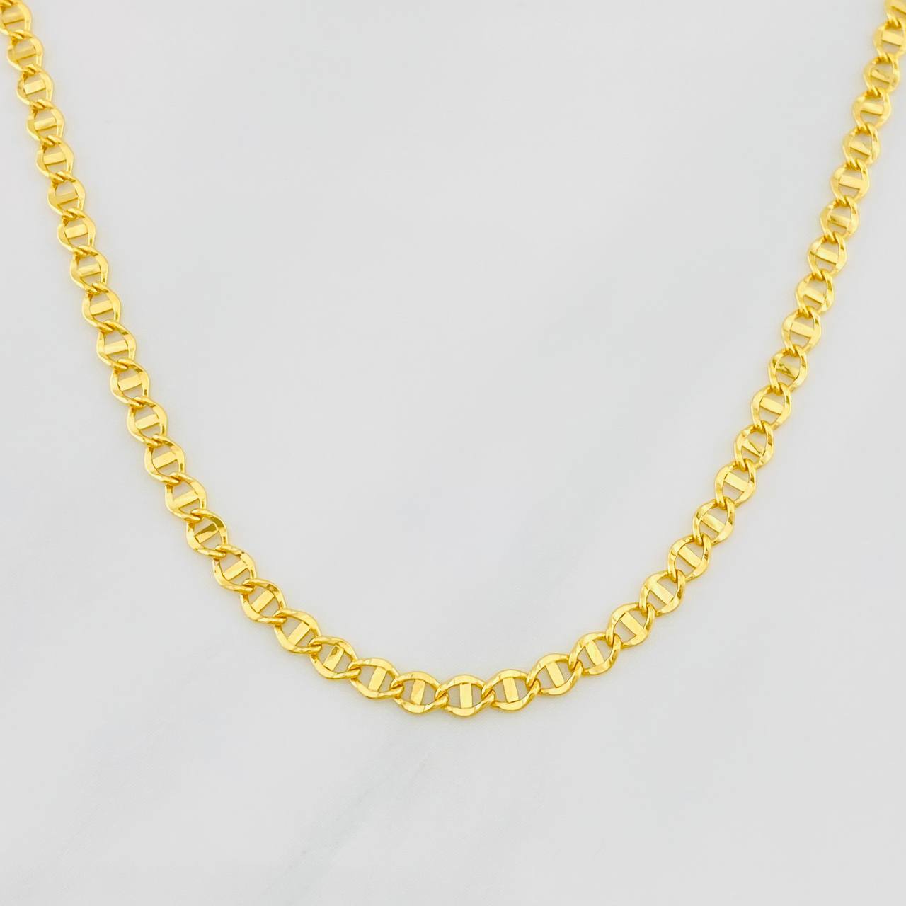 Flat Mariner Chain Volga 3.2g / 24 in / 2.75mm Yellow Gold 18K