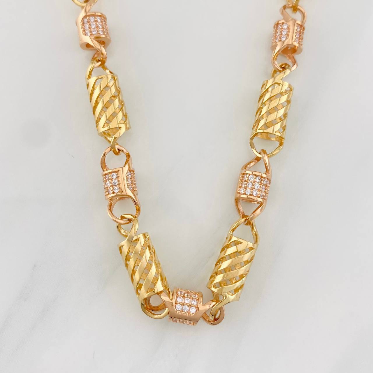 Rustic Mesh Chain 46.35g / 26 in / 5.72mm Two Yellow and Rose Gold 18K