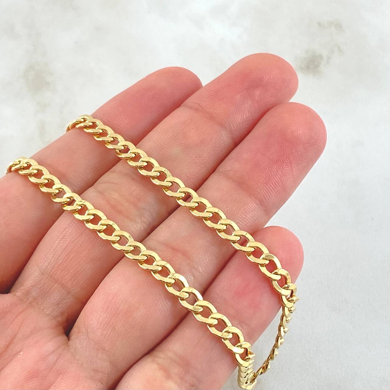 Cadena Cubana 7.1gr / 23 1/2 in / Oro Amarillo +1 18K