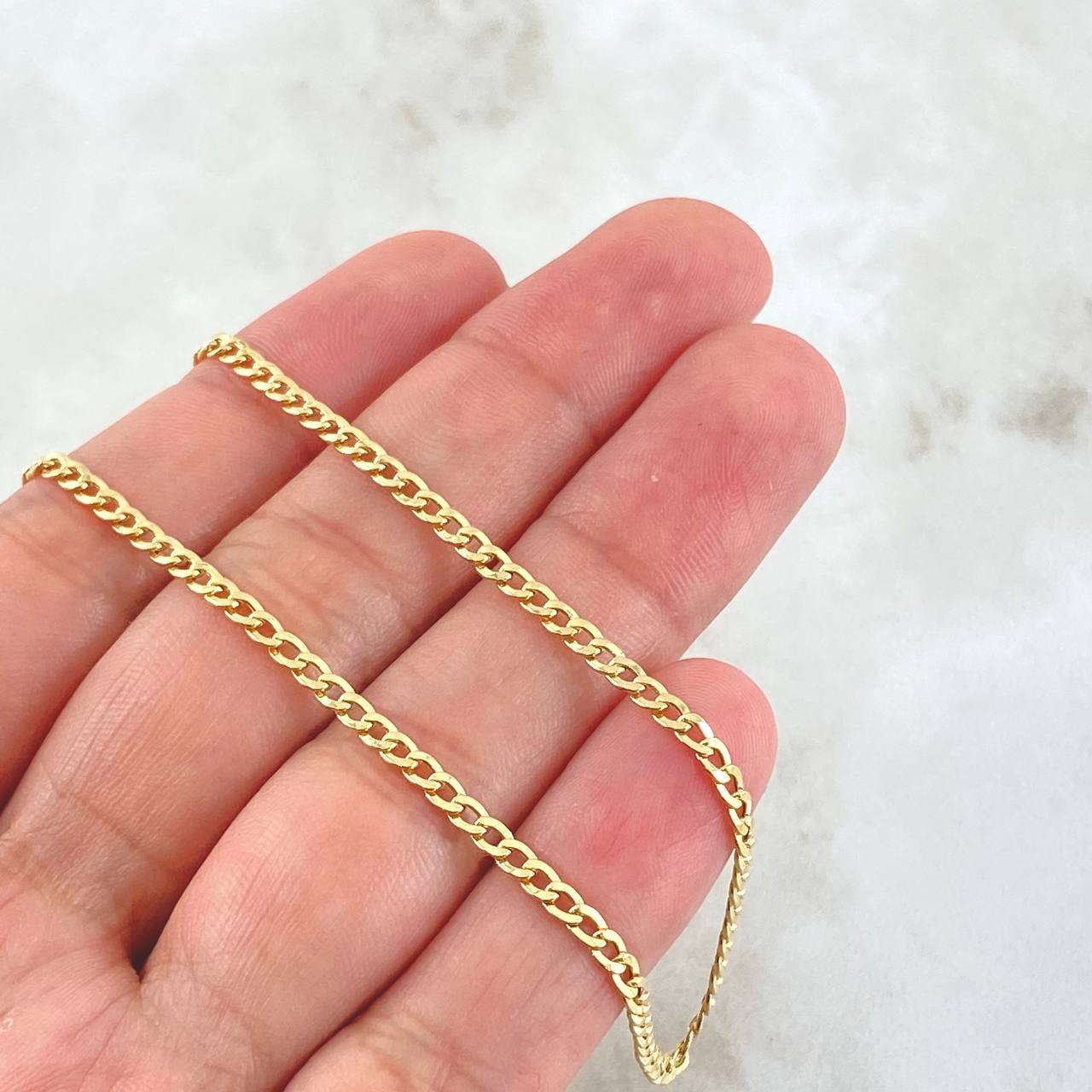 Cadena Cubana 1.95g / 16 in / 2.3mm Oro Amarillo 18K