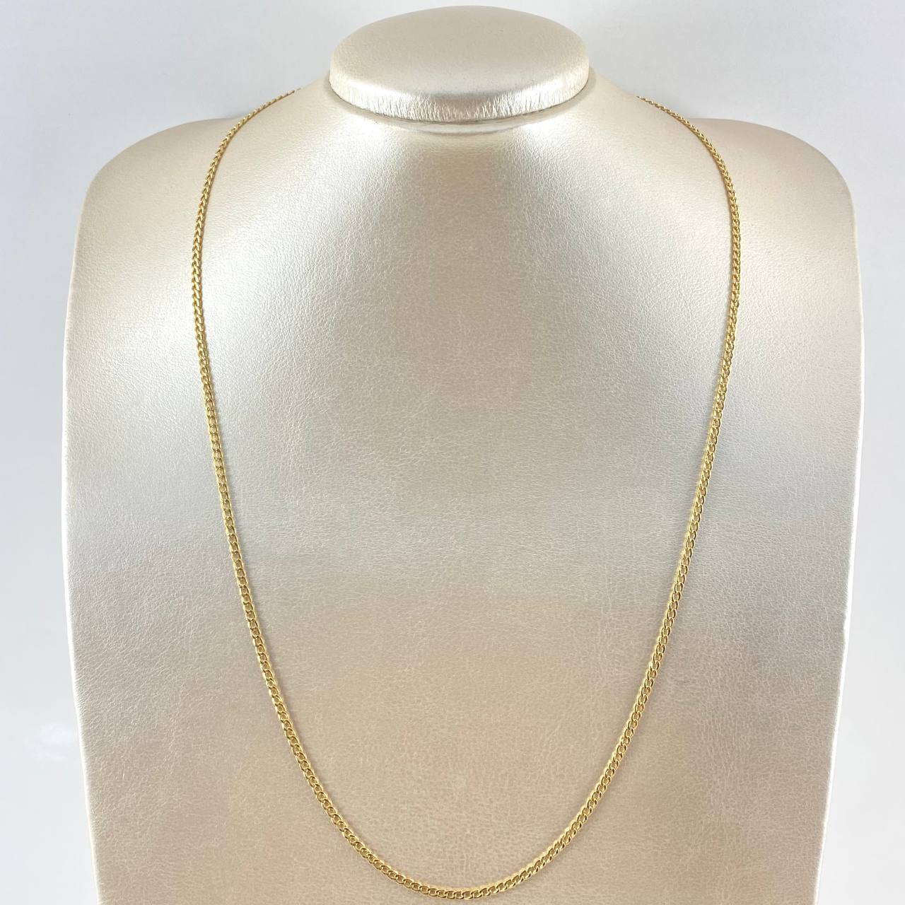 Cadena Cubana 5.3gr / 23 1/2 in / 2.8mm Oro Amarillo +1 18K *