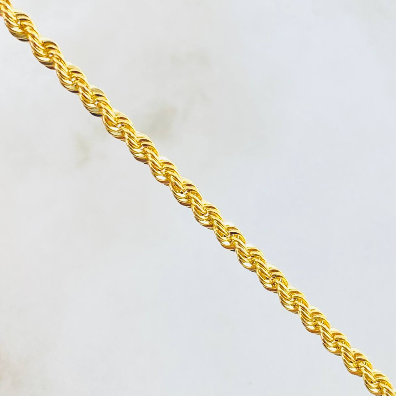 Cadena Lazo 3.4g / 60cm / 2.1mm Oro Amarillo 18K