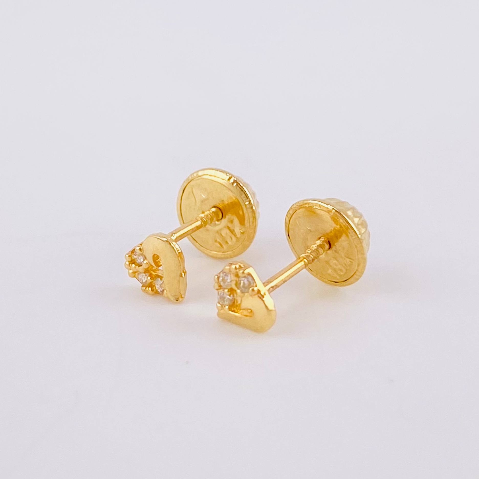Stud Earrings Heart Silhouette 0.55 g / in / 3.9 mm Yellow Gold 18K