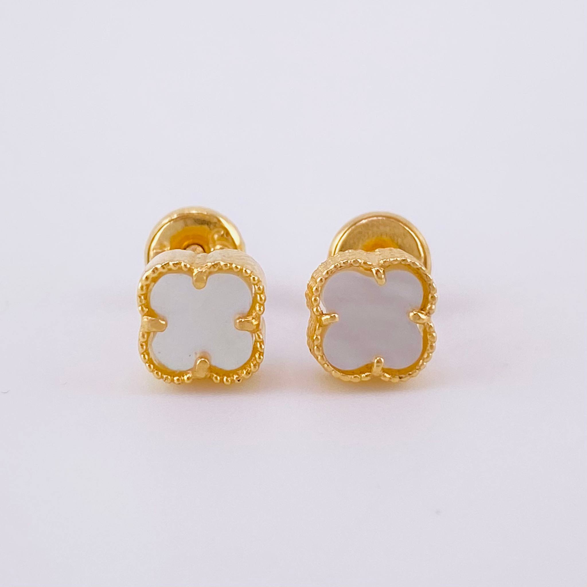 Topos Trebol 1.55 g / in / 6.4 mm Oro Amarillo 18K