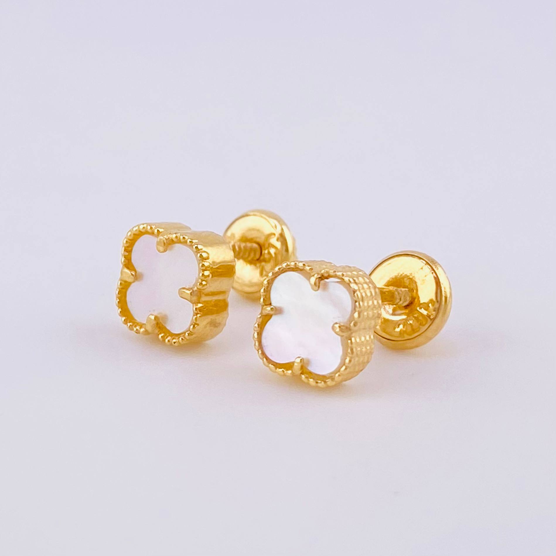 Topos Trebol 1.55 g / in / 6.4 mm Oro Amarillo 18K