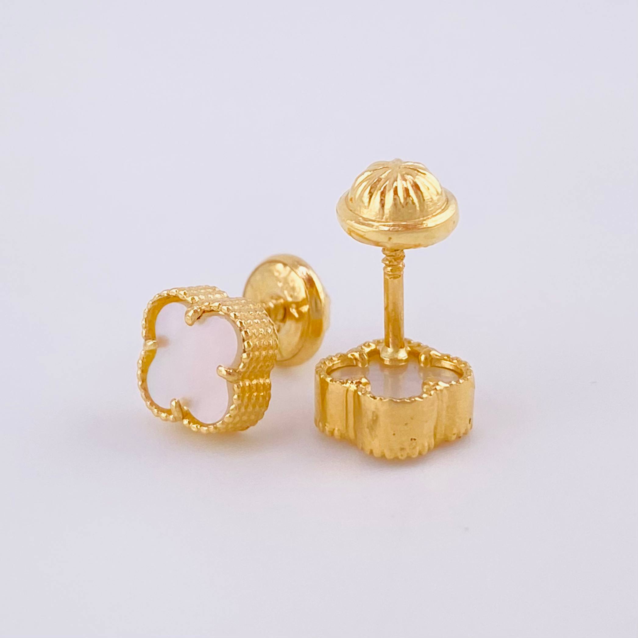 Topos Trebol 1.55 g / in / 6.4 mm Oro Amarillo 18K