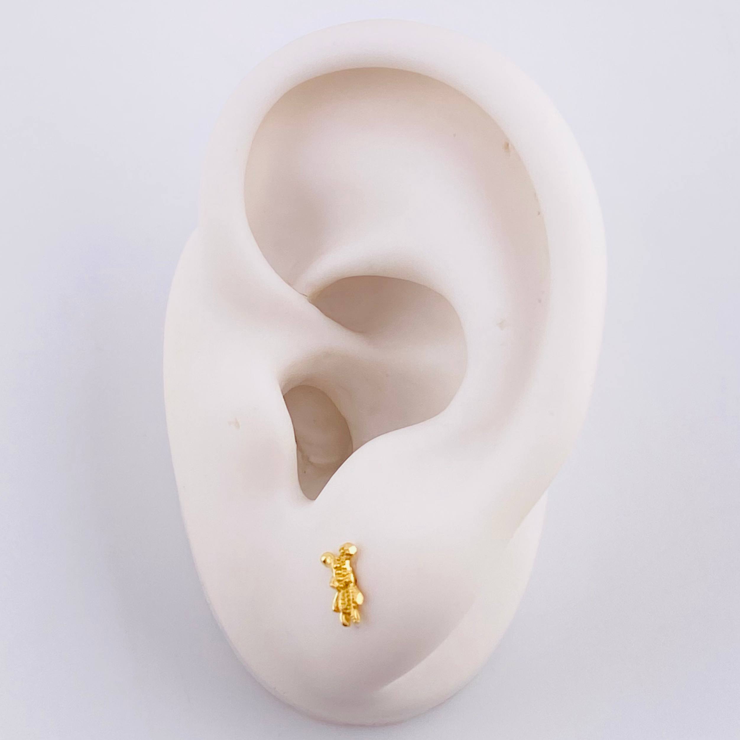 Stud Earrings Teddy Bear 0.65gr / 0.6cm / Half Dotted - Half Smooth Yellow Gold ©
