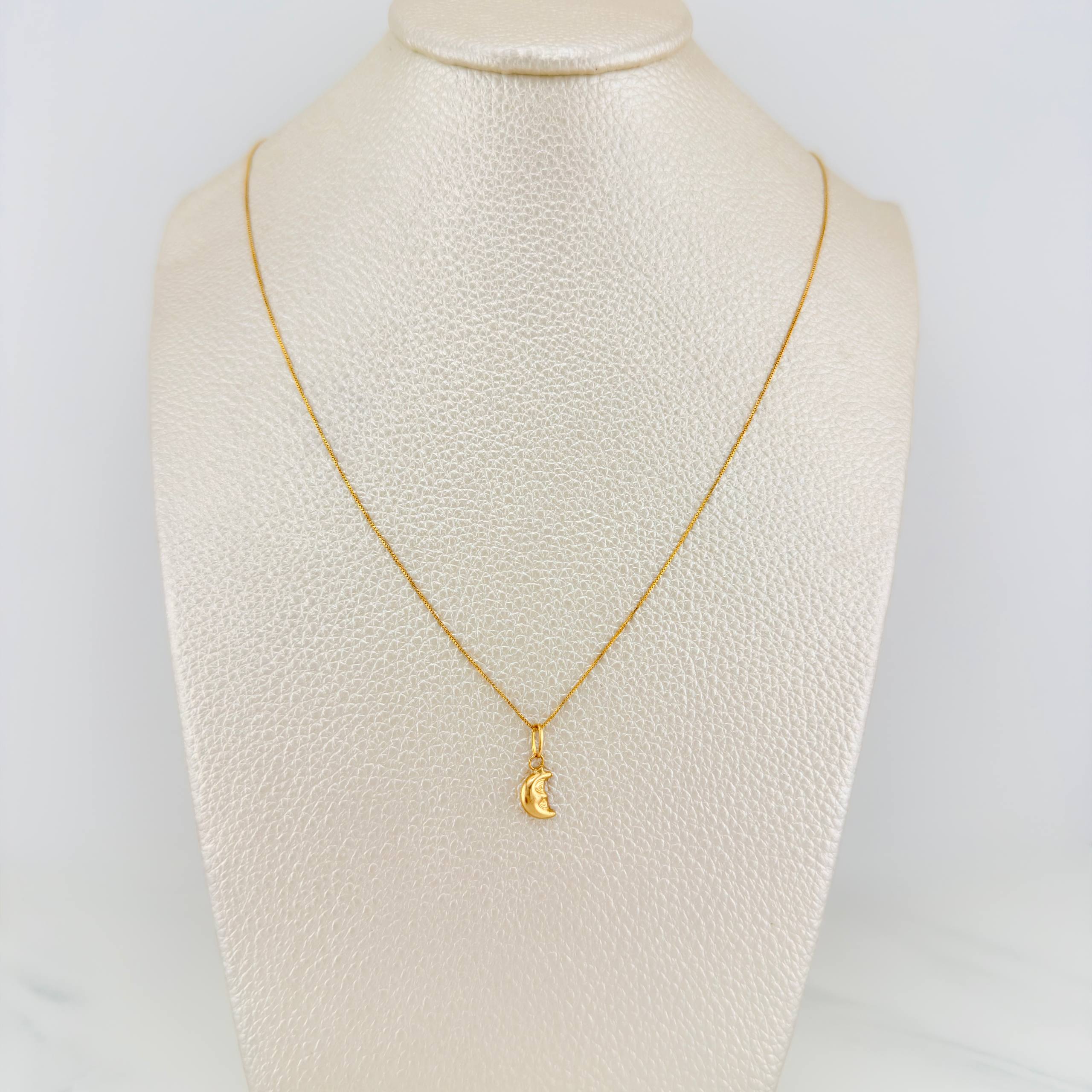 Set Cadena Veneciana + Dije Luna / 1,1gr / 17 3/4 in Oro Amarillo 18K