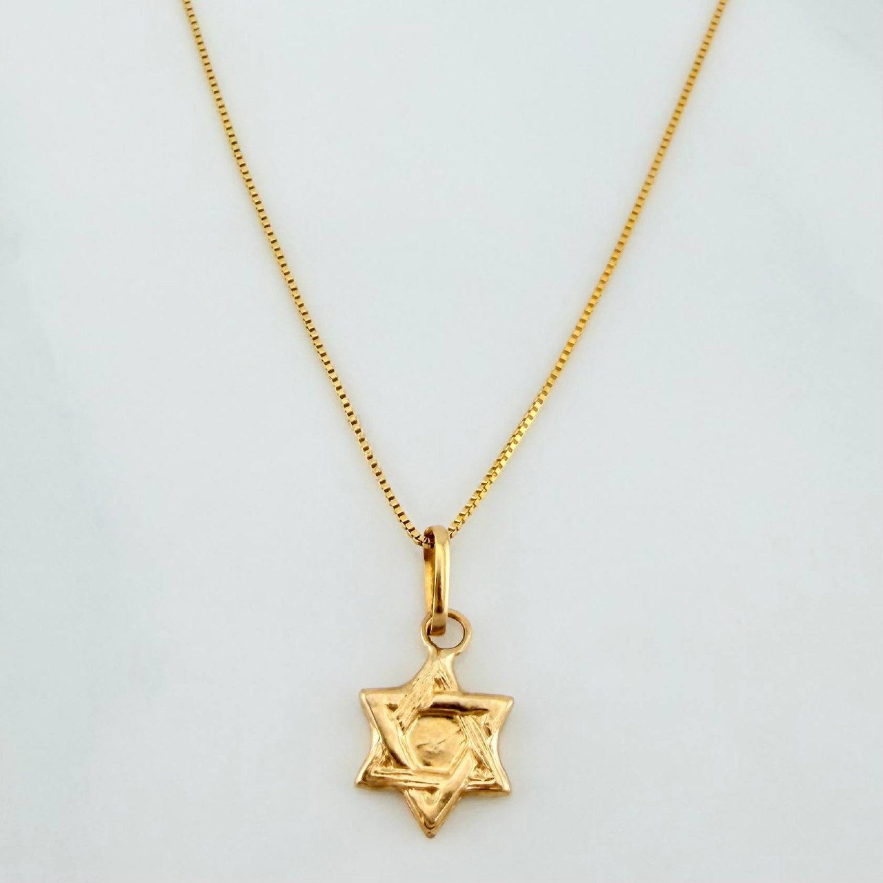 Set Cadena Veneciana + Dije Estrella De David / 1,05gr / 17 3/4 in Oro Amarillo 18K