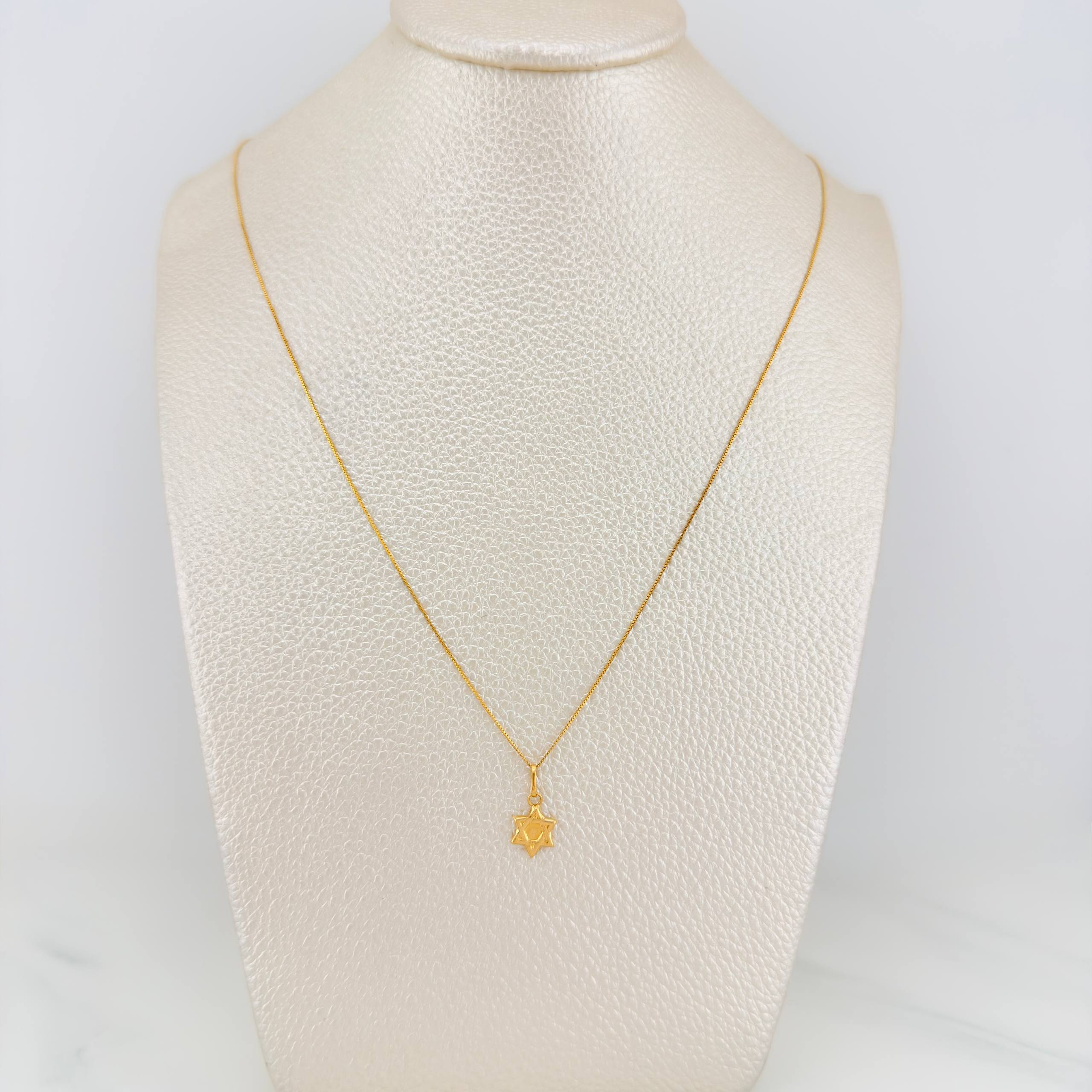 Set Cadena Veneciana + Dije Estrella De David / 1,05gr / 17 3/4 in Oro Amarillo 18K