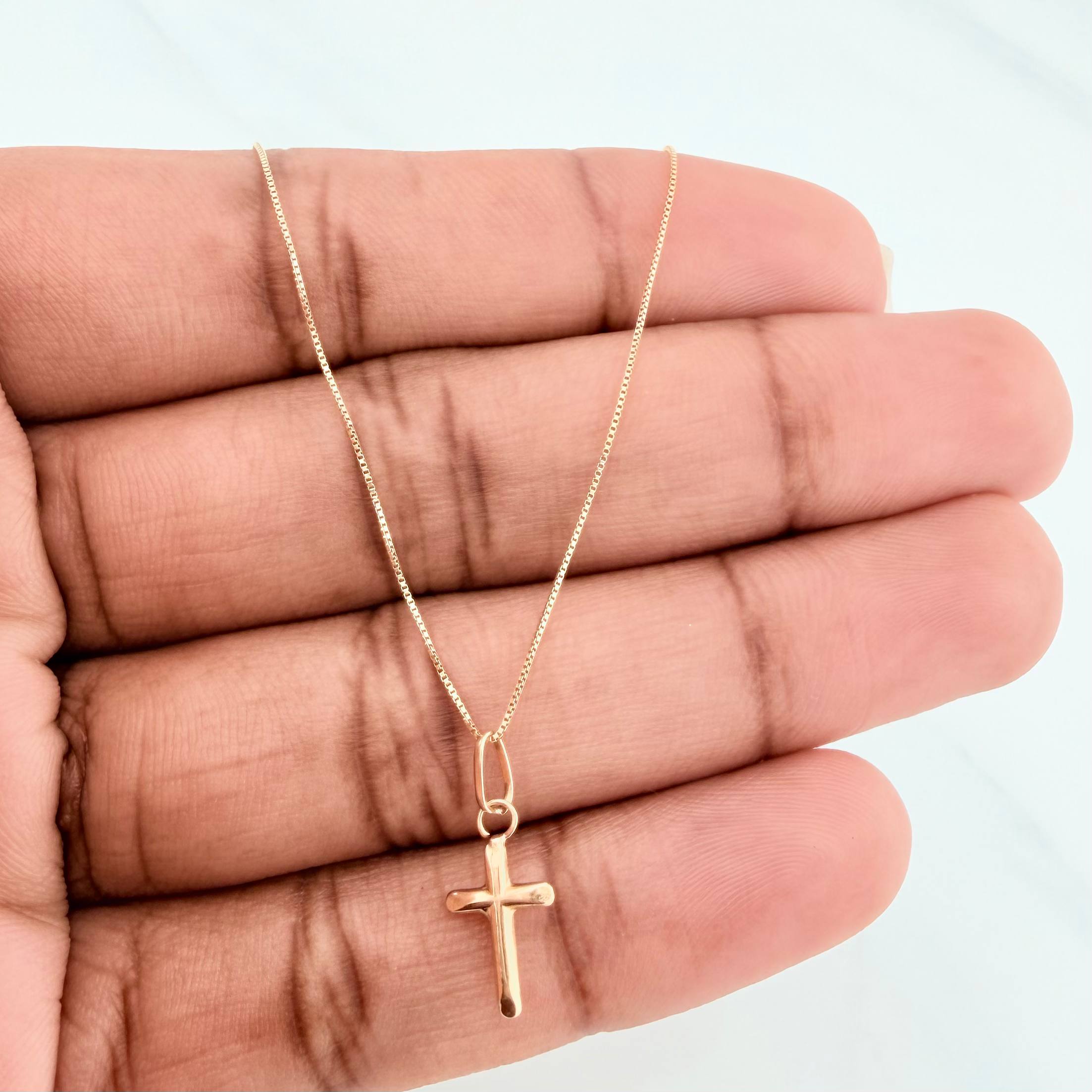 Set Cadena Veneciana + Dije Cruz / 1,05gr / 17 3/4 in Oro Amarillo 18K