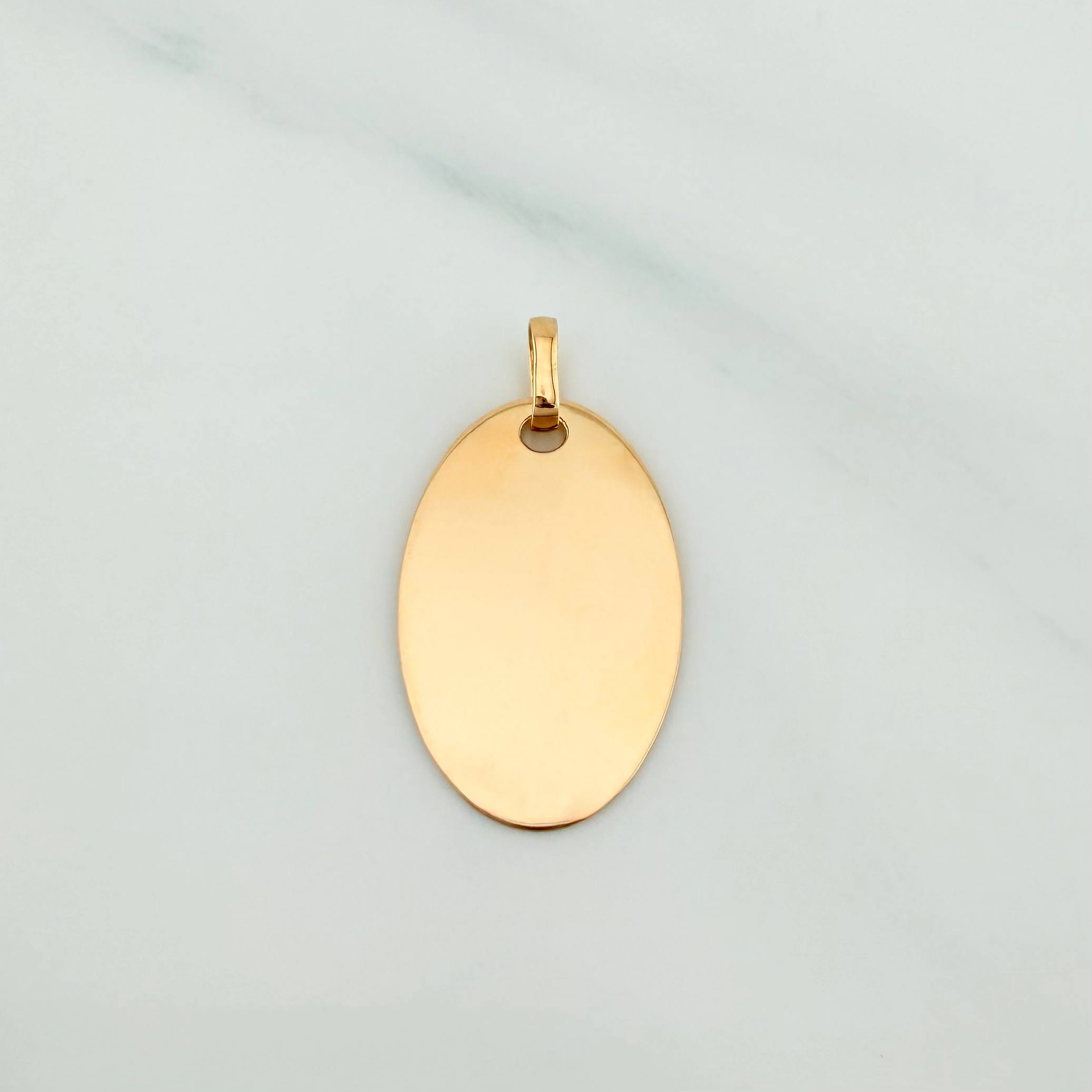 Oval Plaque Pendant 1.2 g / 1 in 18K Yellow Gold