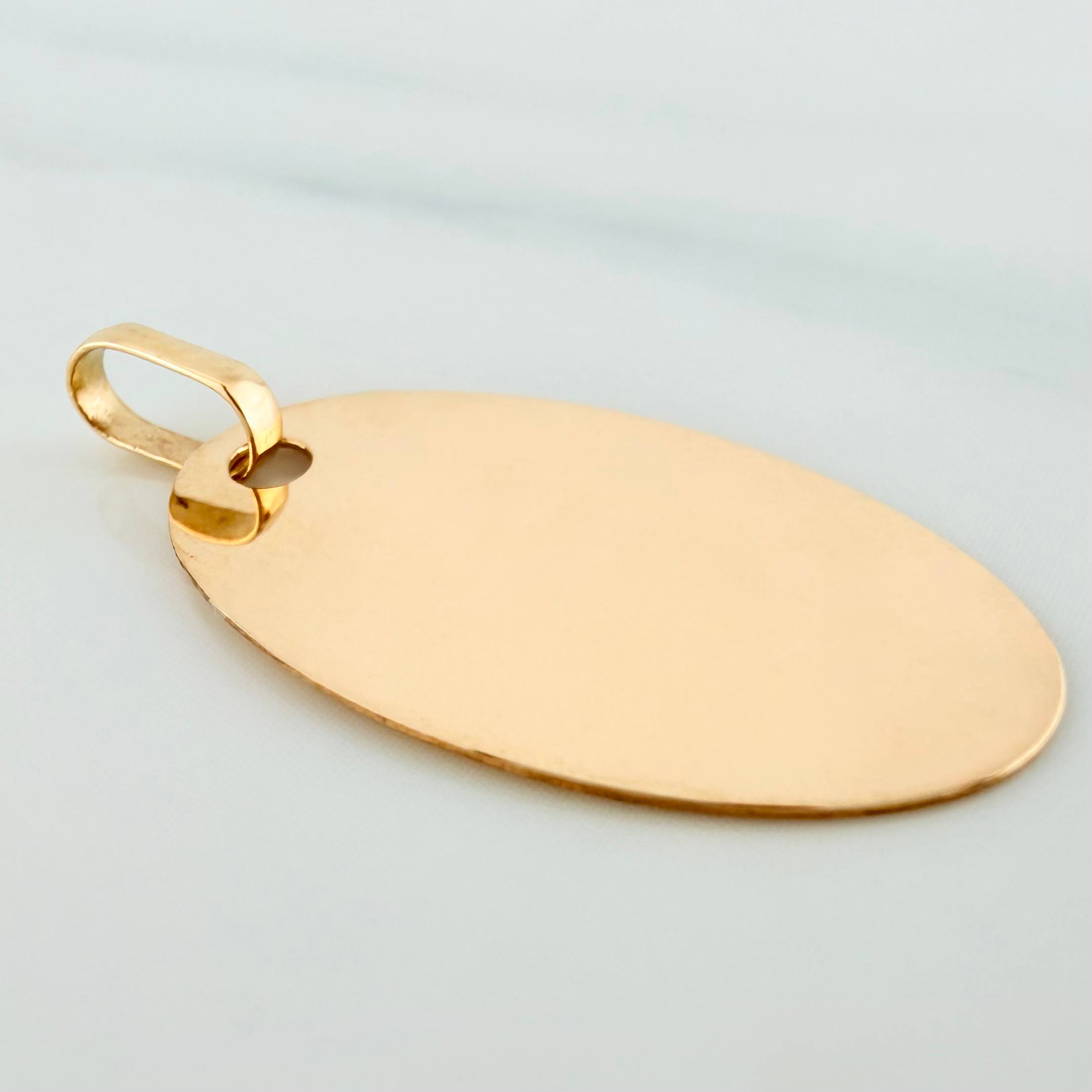 Oval Plaque Pendant 1.2 g / 1 in 18K Yellow Gold