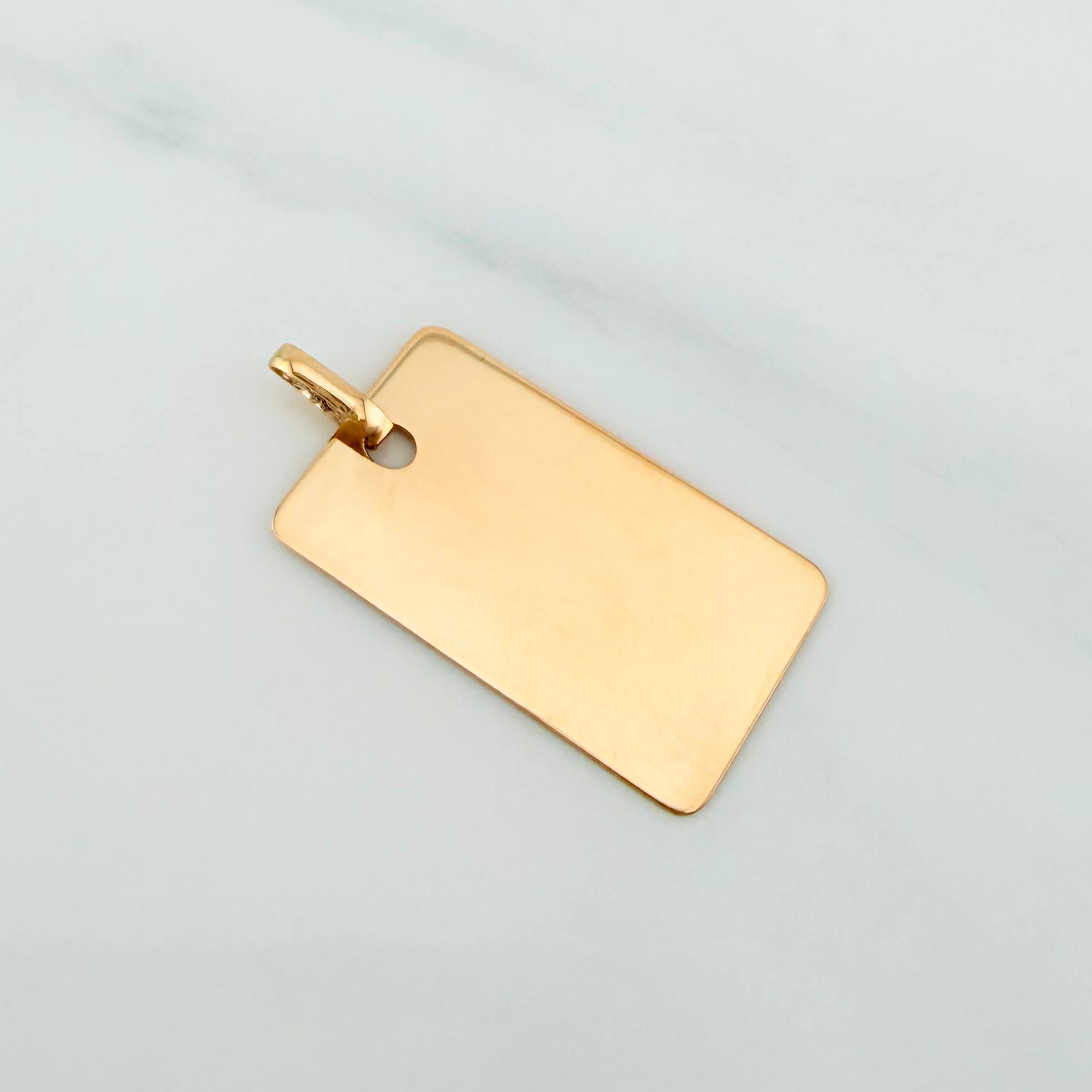 Dije Placa Rectangular 1.45 g / 1 in Oro Amarillo 18K