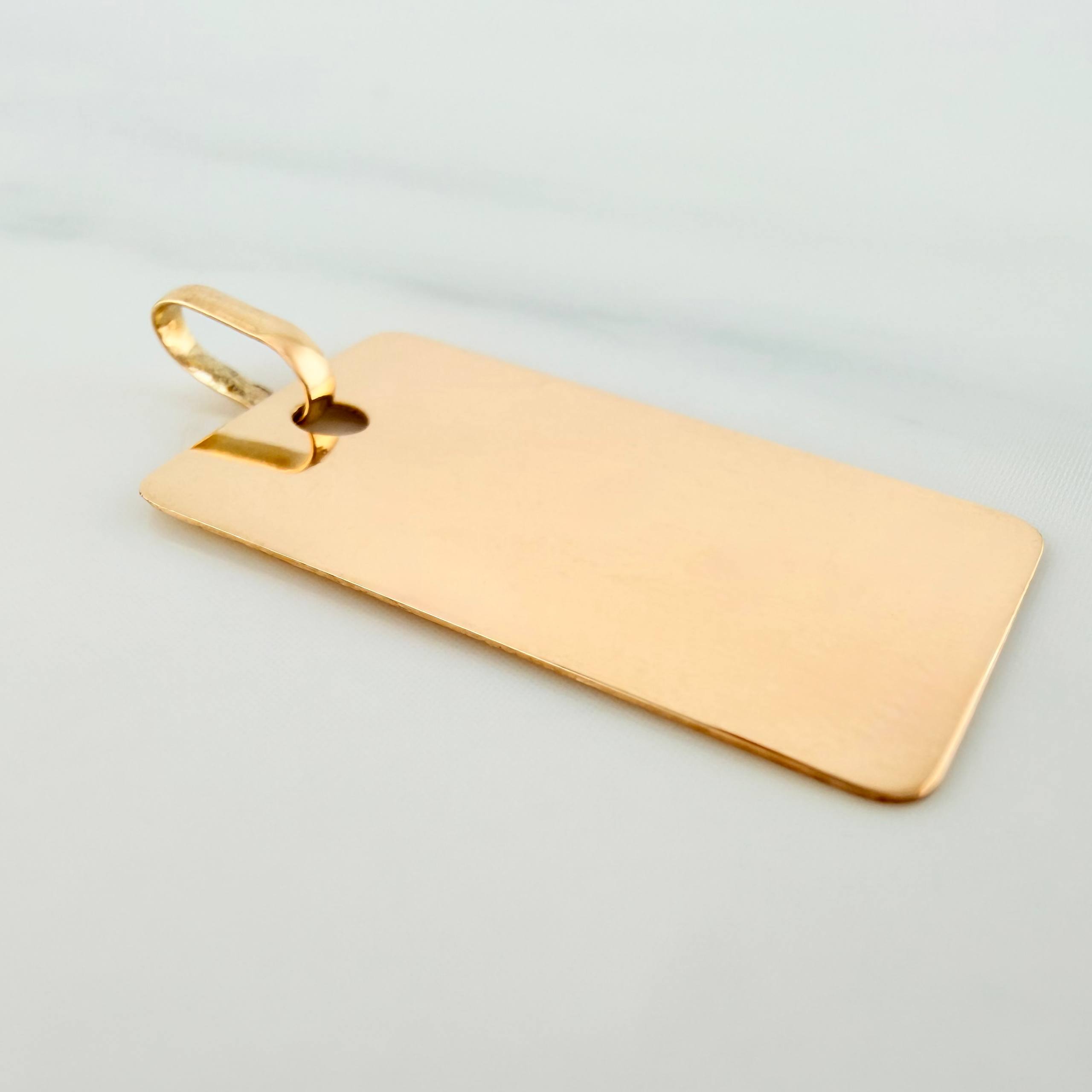 Dije Placa Rectangular 1.45 g / 1 in Oro Amarillo 18K