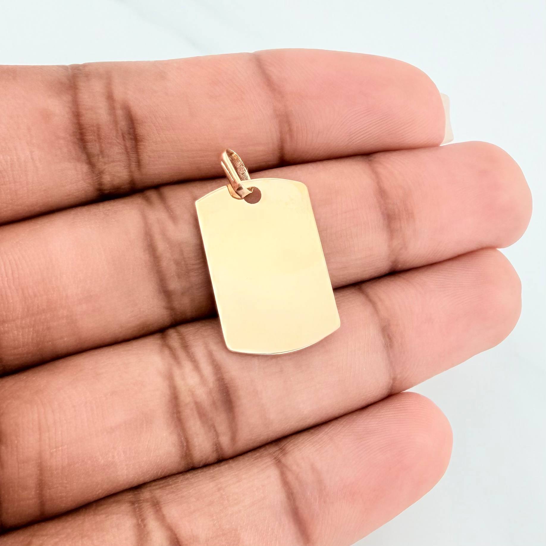 Dije Placa Rectangular Ovalada 1.1 g / 1 in Oro Amarillo 18K
