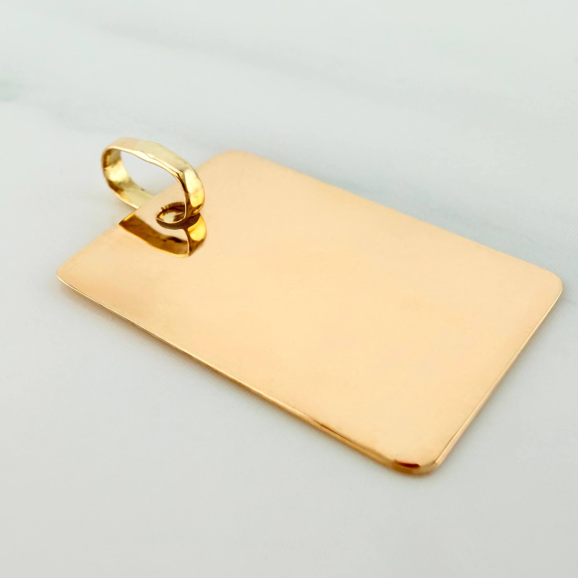 Rectangular Plate Pendant 1.2 g / 1 in 18K Yellow Gold