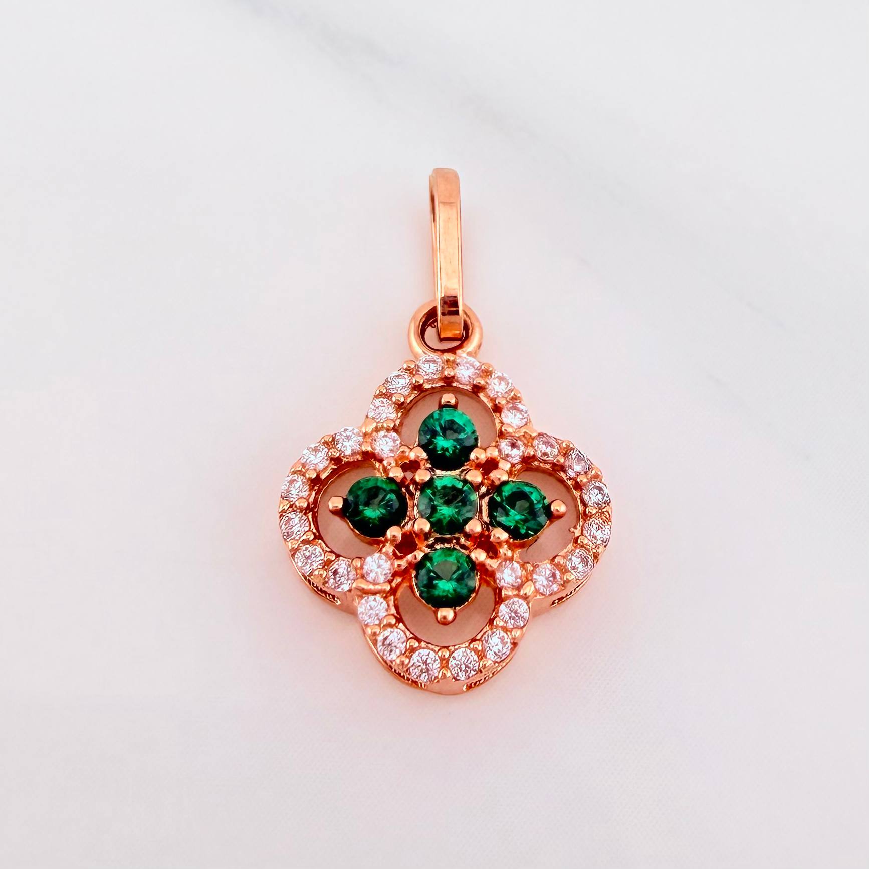 Double Clover Pendant 1.5 g / 3/4 in 18K Rose Gold