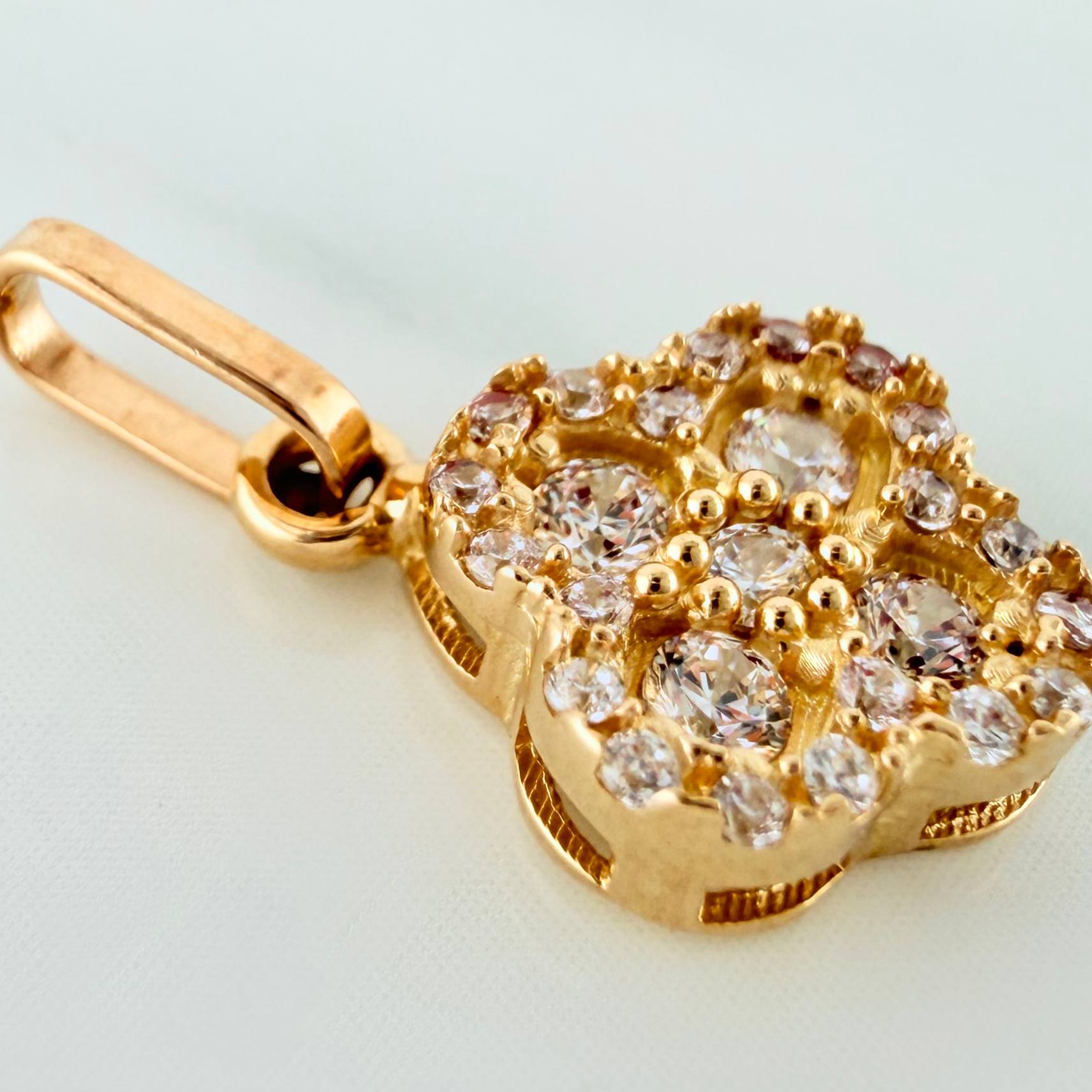 Clover Pendant 1.1 g / 3/4 in 18K Yellow Gold
