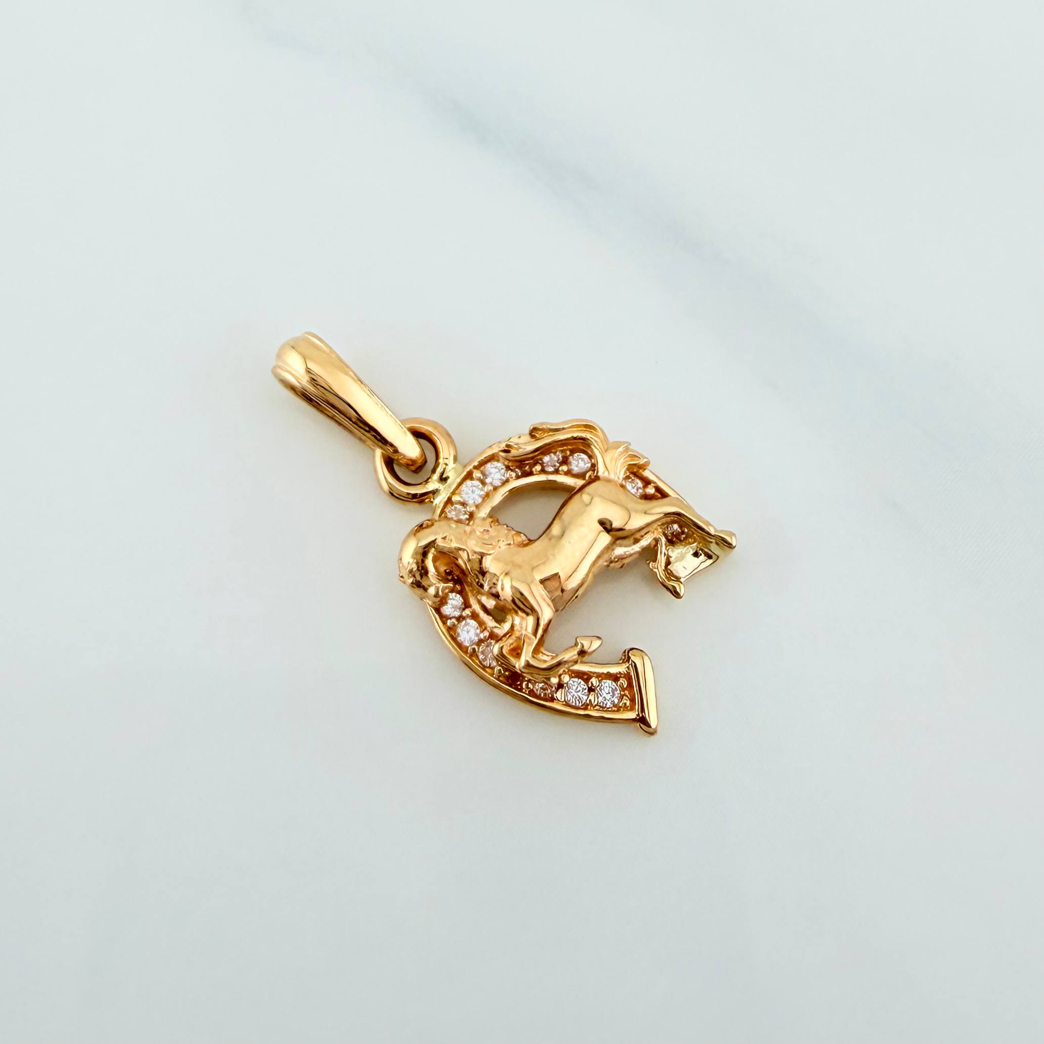 Pendant Horseshoe Horse 1.75 g / 3/4 in 18K Yellow Gold