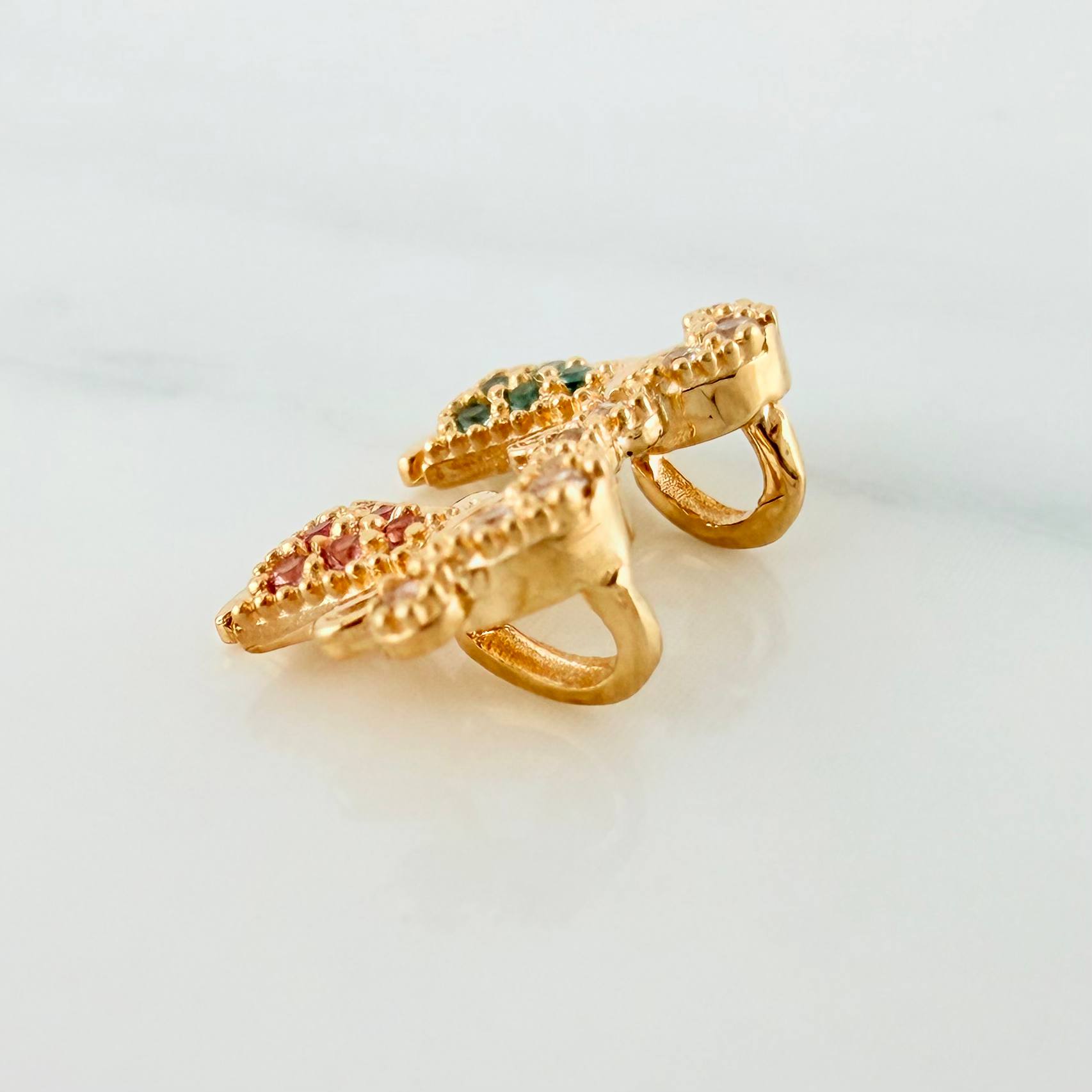 Dije Silueta Niñas 1.2 g / 1/2 in Oro Amarillo 18K